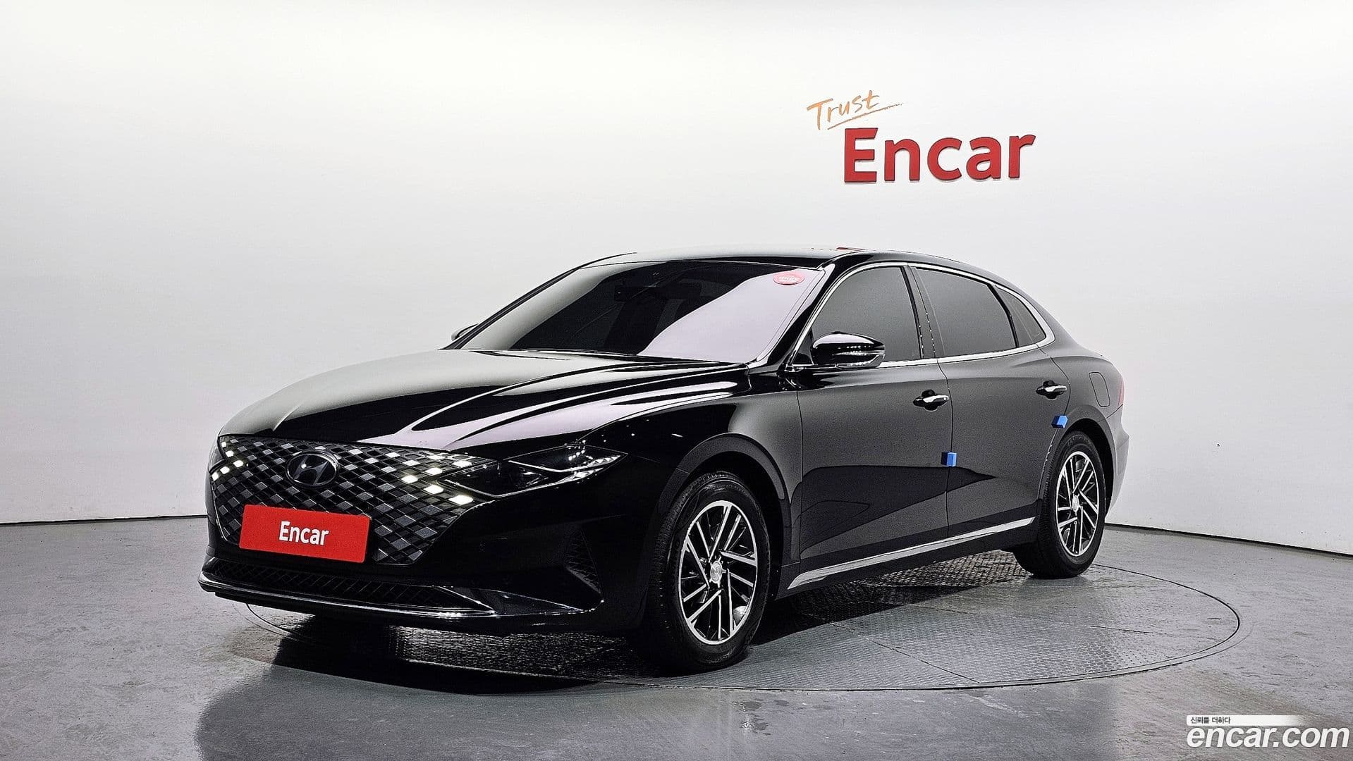 Main__Slider__Photo:Grandeur Hyundai 2022.3-0