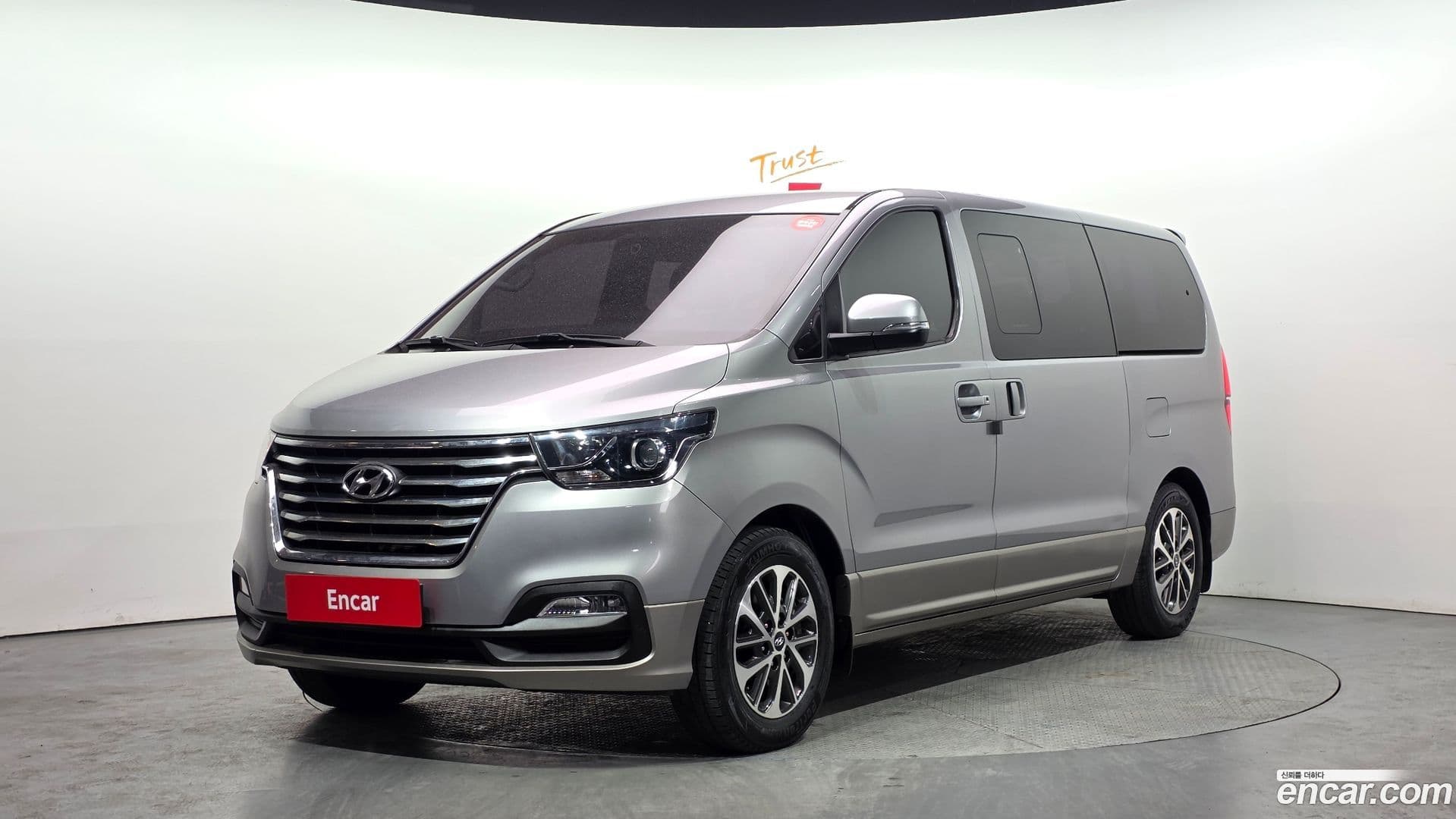 Main__Slider__Photo:Starex Hyundai 2019.3-0