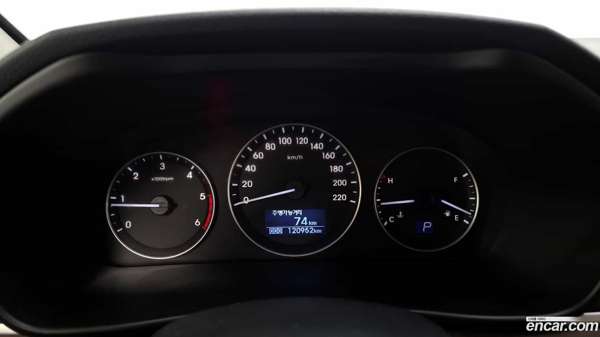 Starex Hyundai 2019.3-INNER-008