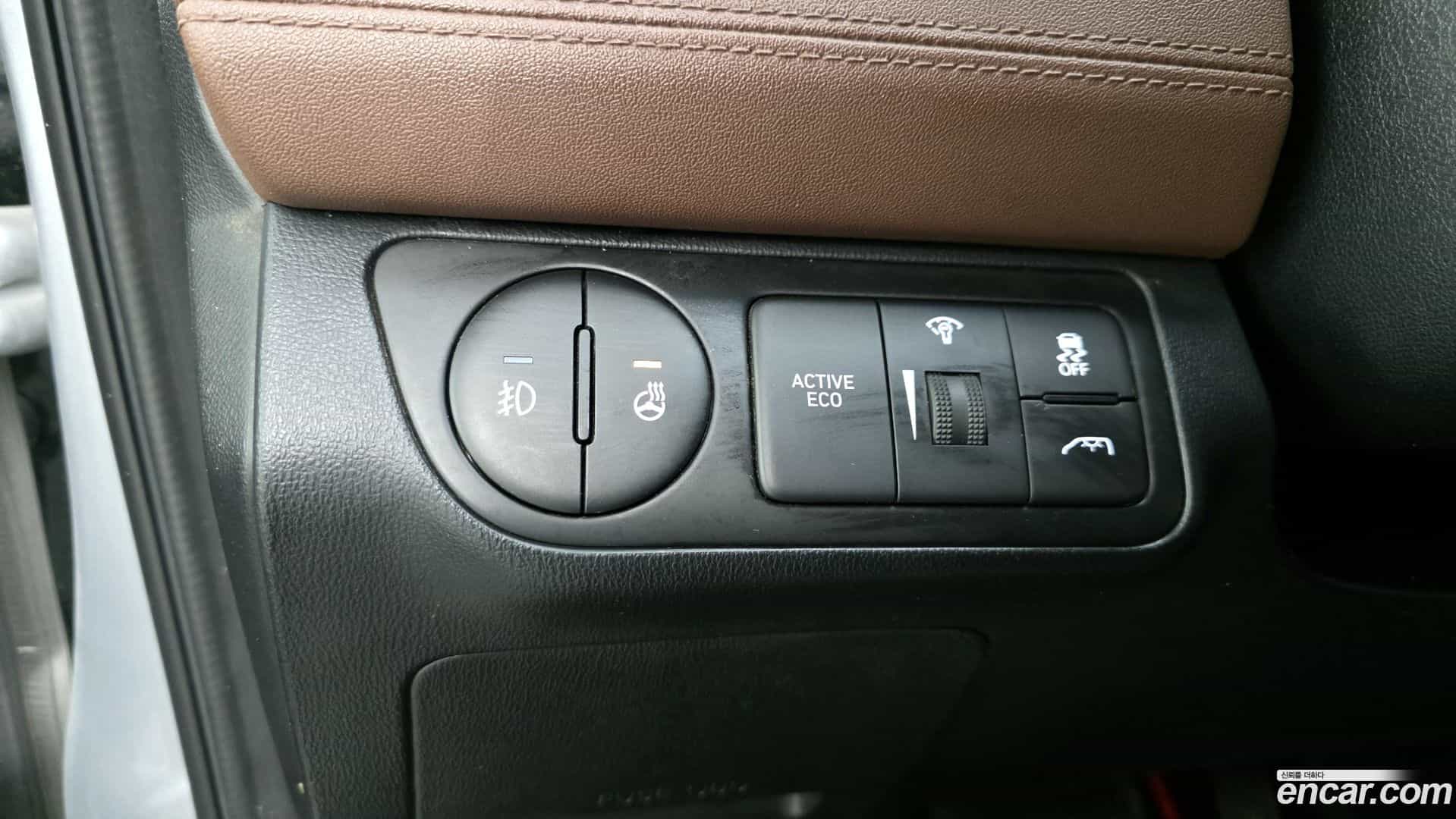 Starex Hyundai 2019.3-OPTION-020