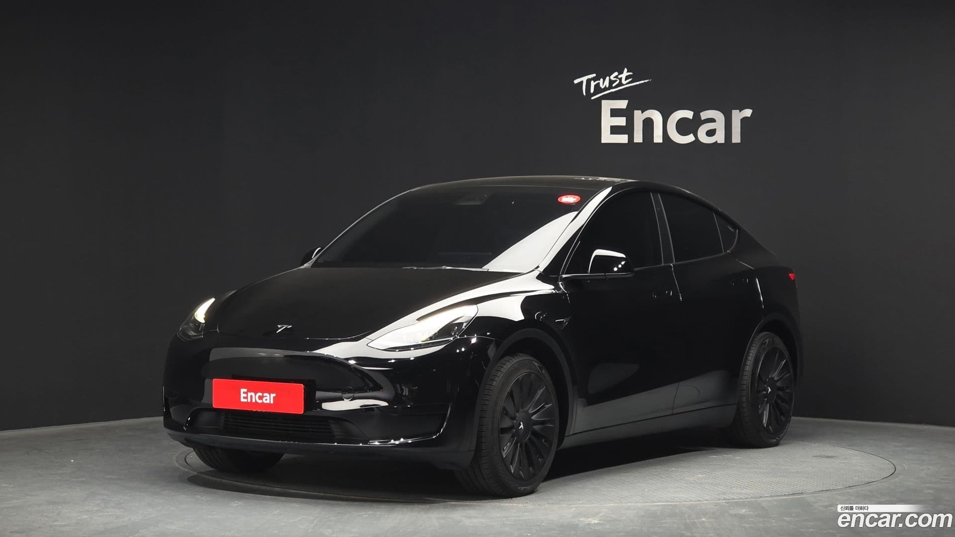 Main__Slider__Photo:Model Y Tesla 2023.10-0