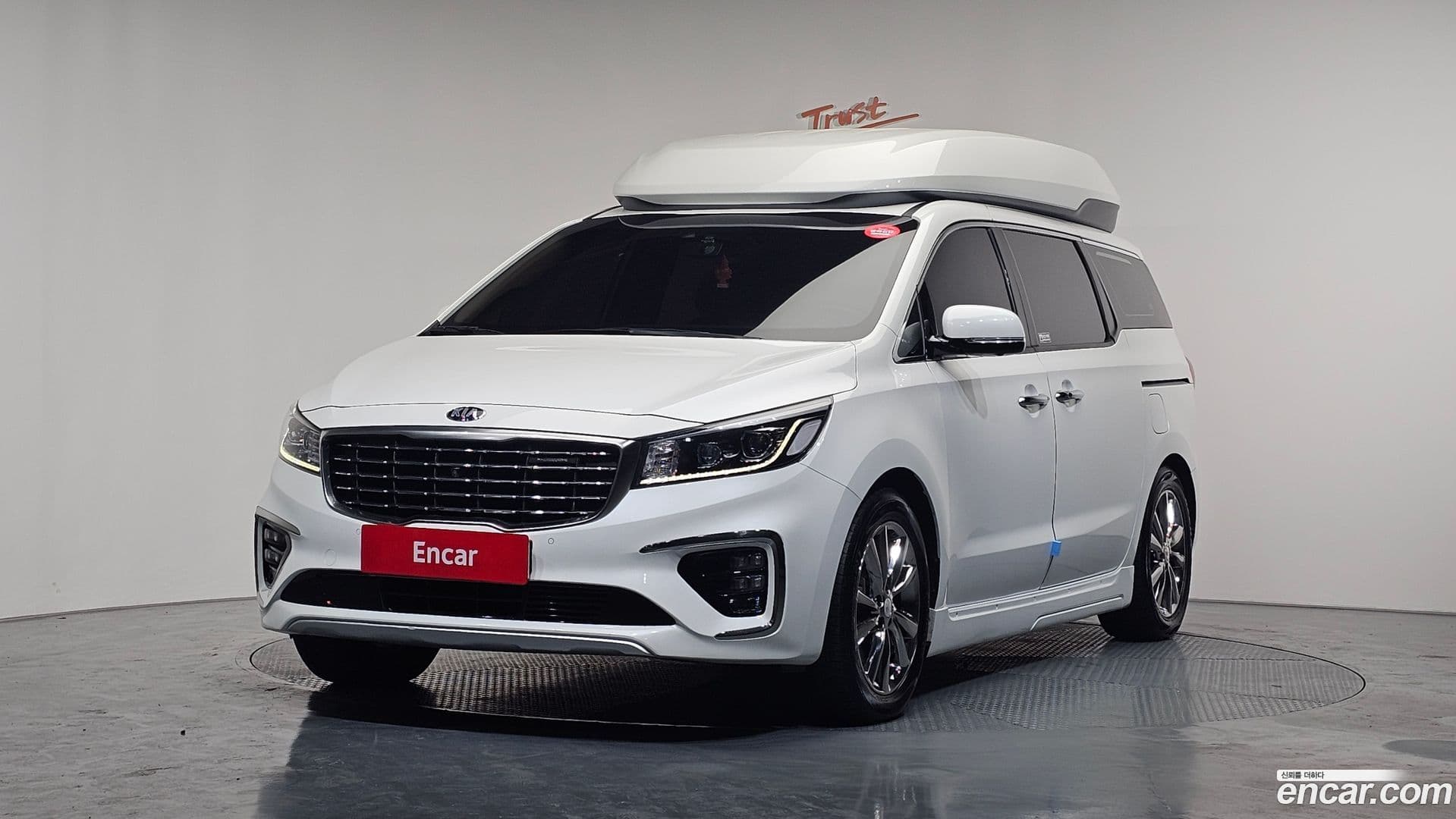 Main__Slider__Photo:Canival Kia 2019.6-0