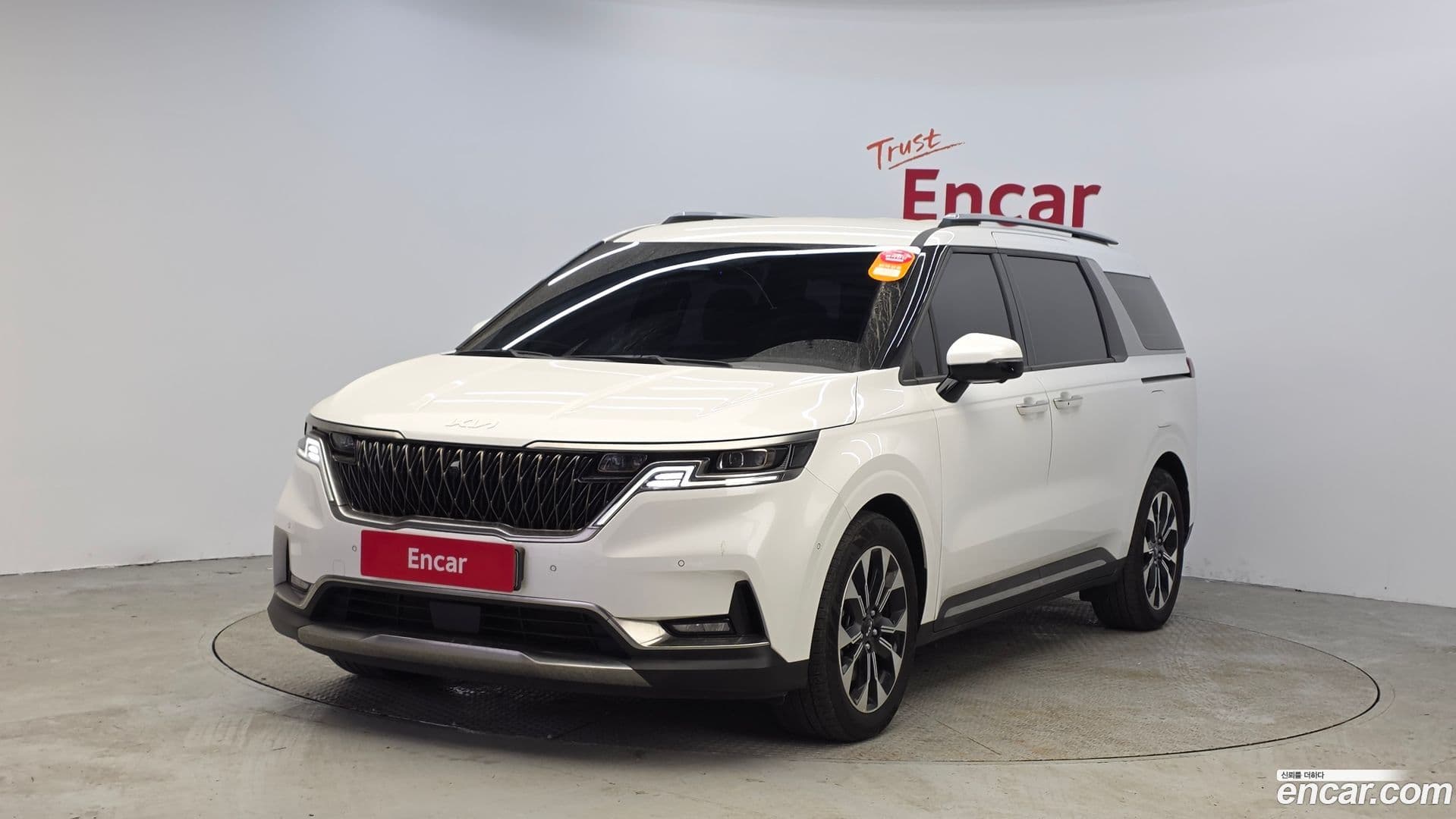 Main__Slider__Photo:Canival Kia 2023.0-0