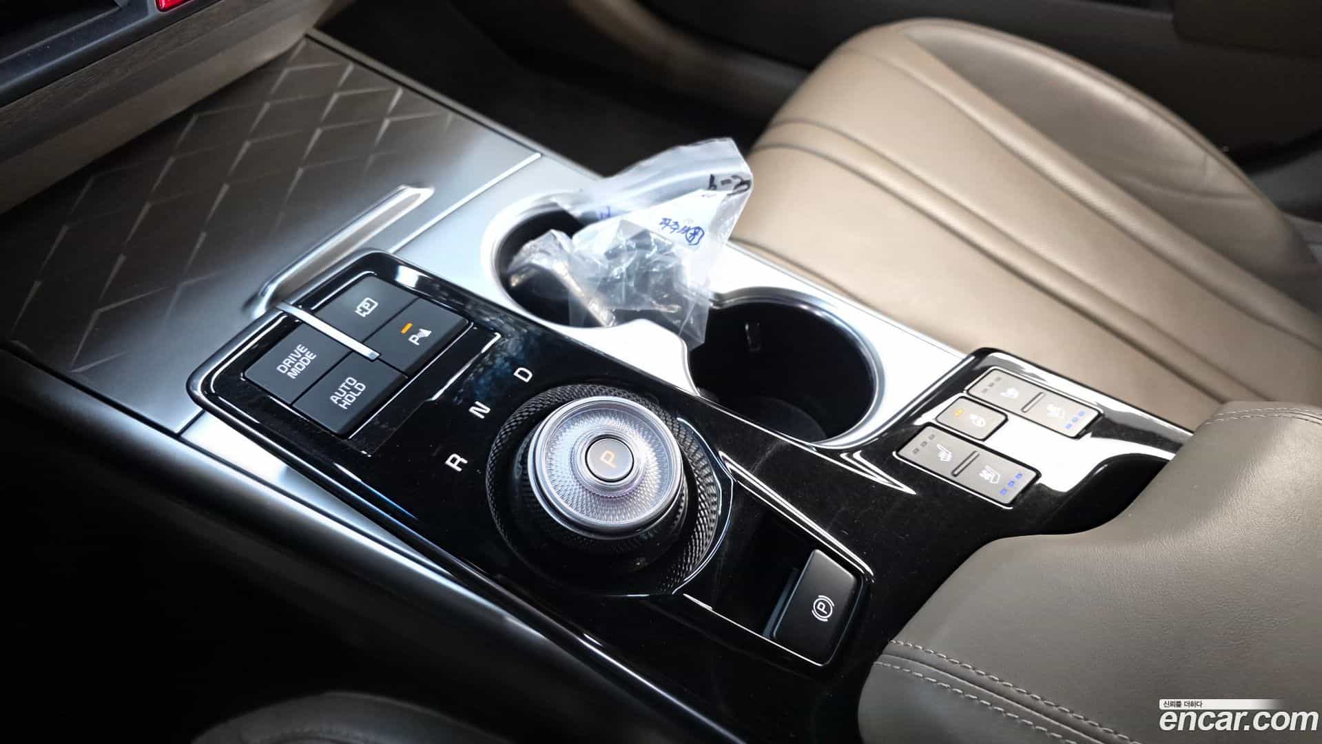 K8 Kia 2023.0-INNER-009