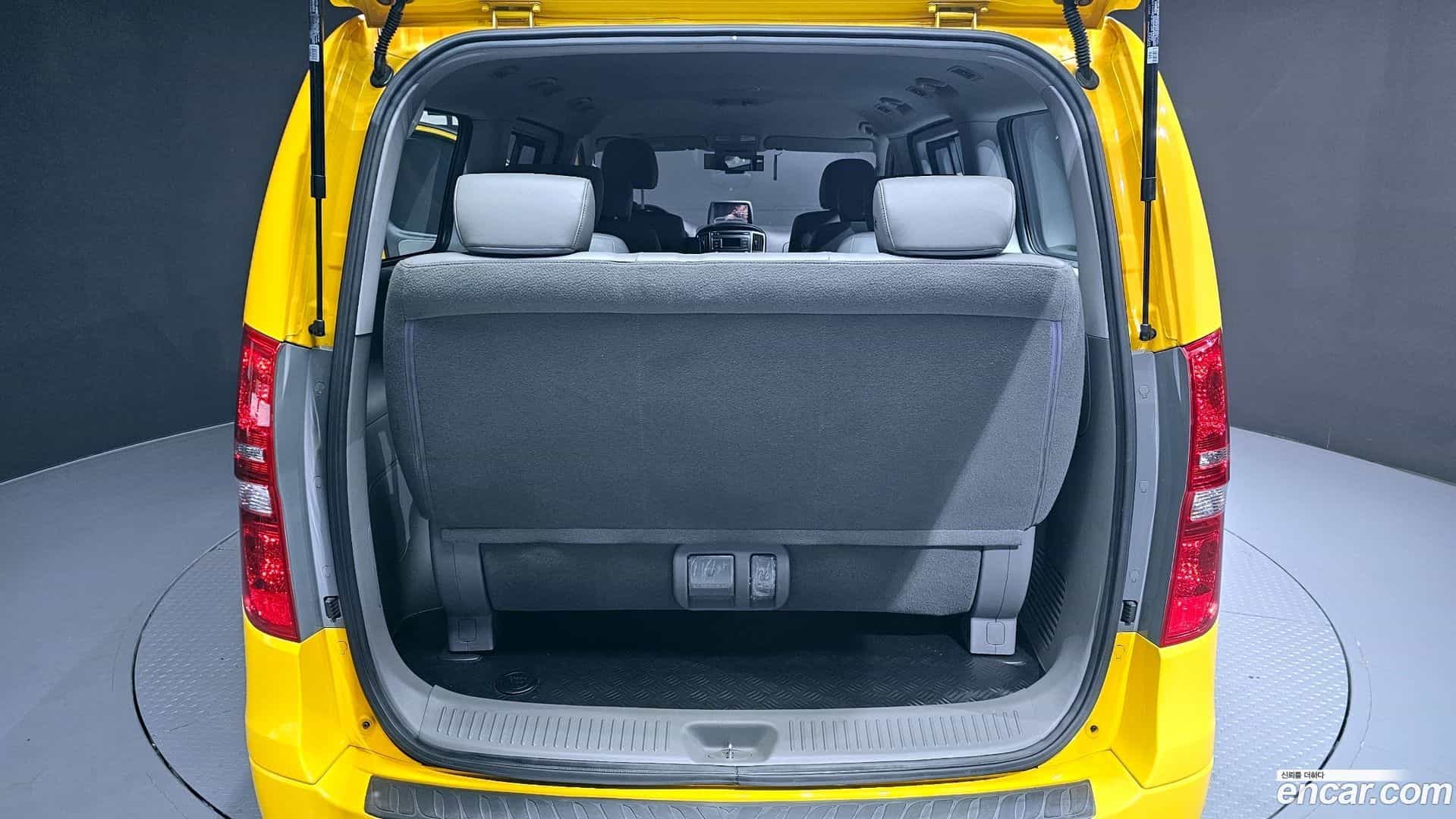 Starex Hyundai 2017.2-OPTION-024