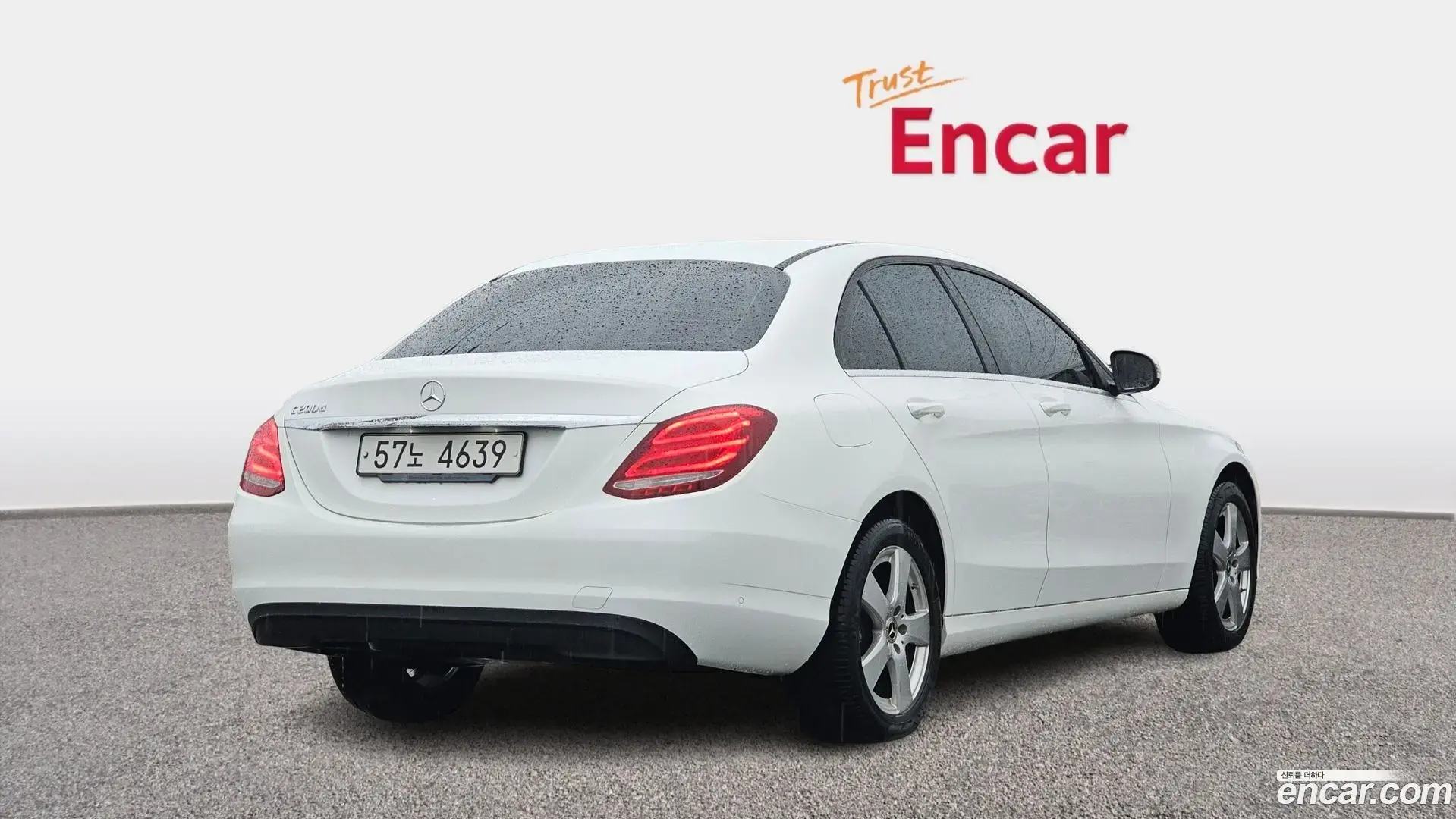 Main__Slider__Photo:C-Class Mercedes-Benz 2017.10-1