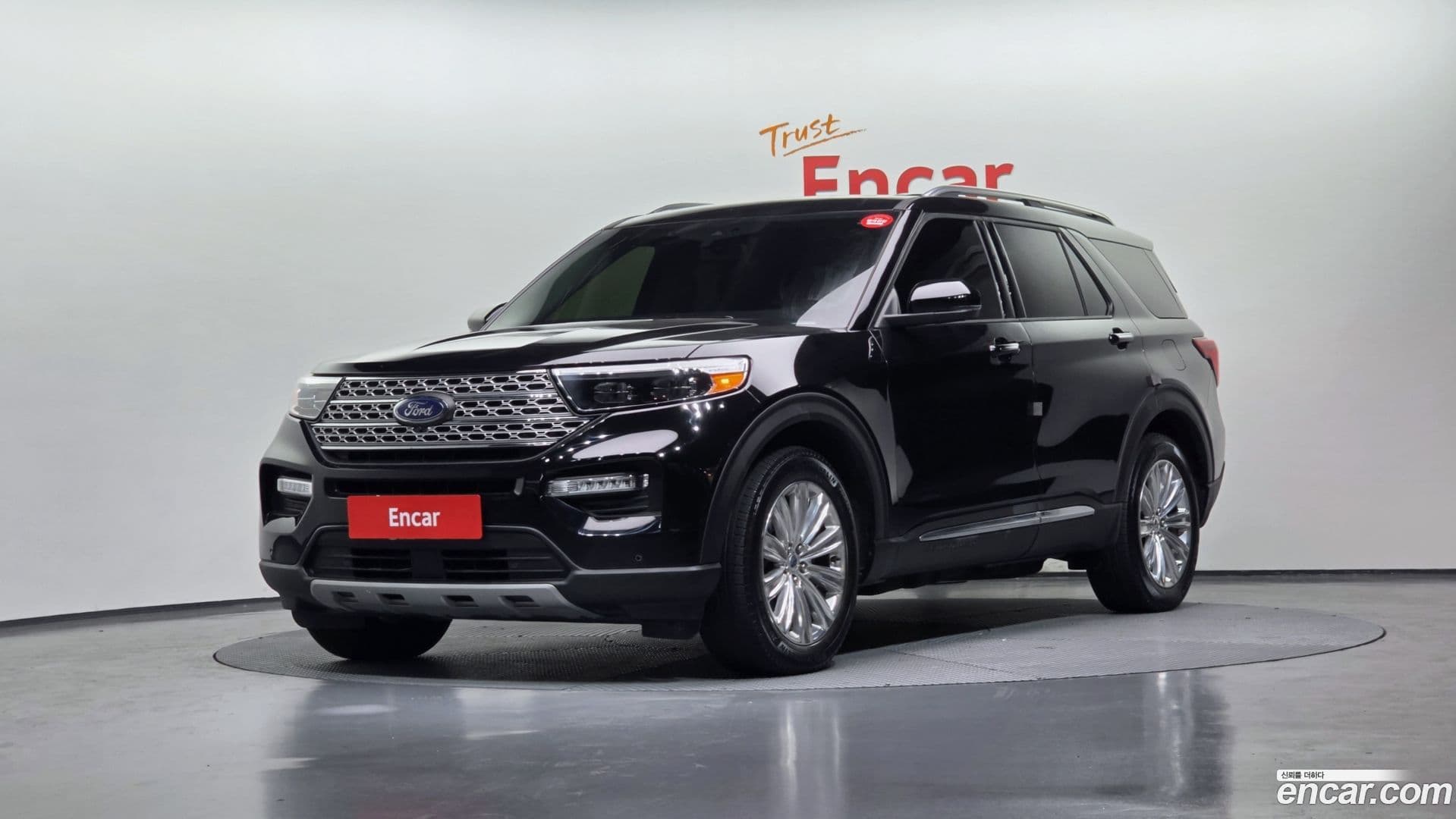 Main__Slider__Photo:Explorer Ford 2020.10-0