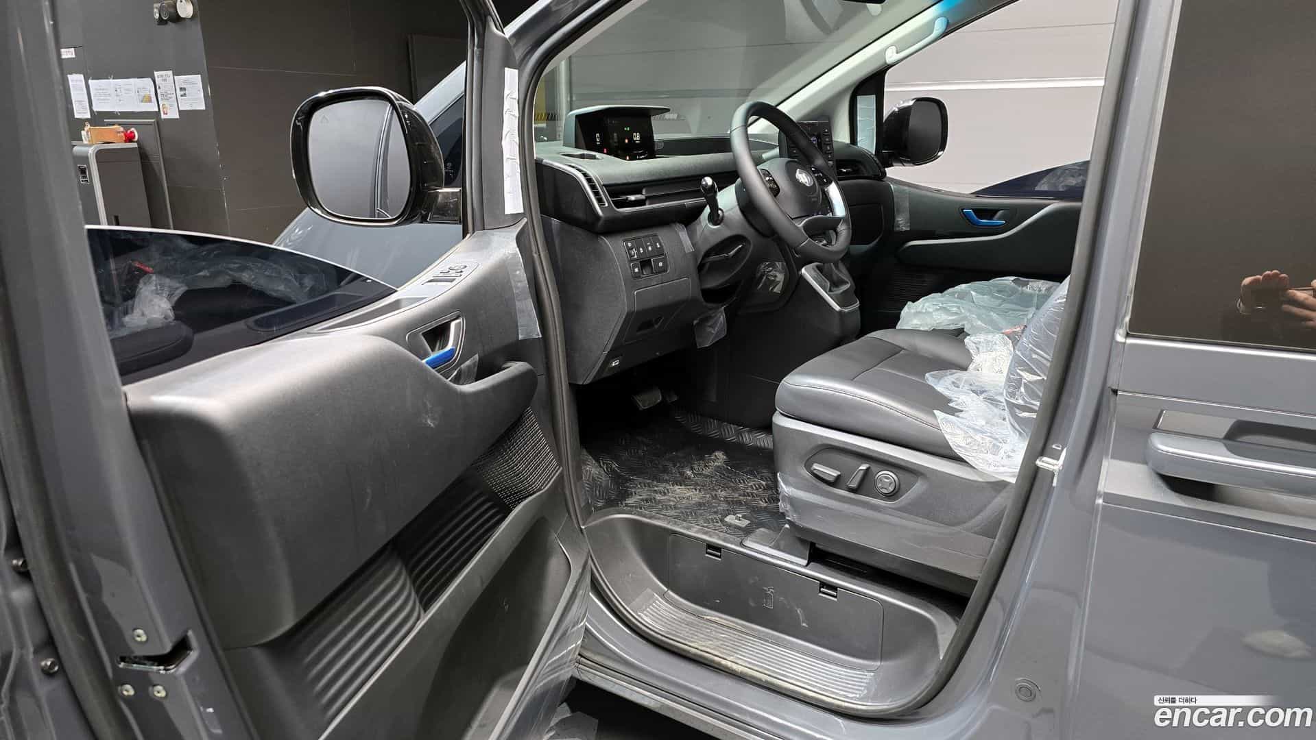 Staria Hyundai 2025.8-OPTION-015