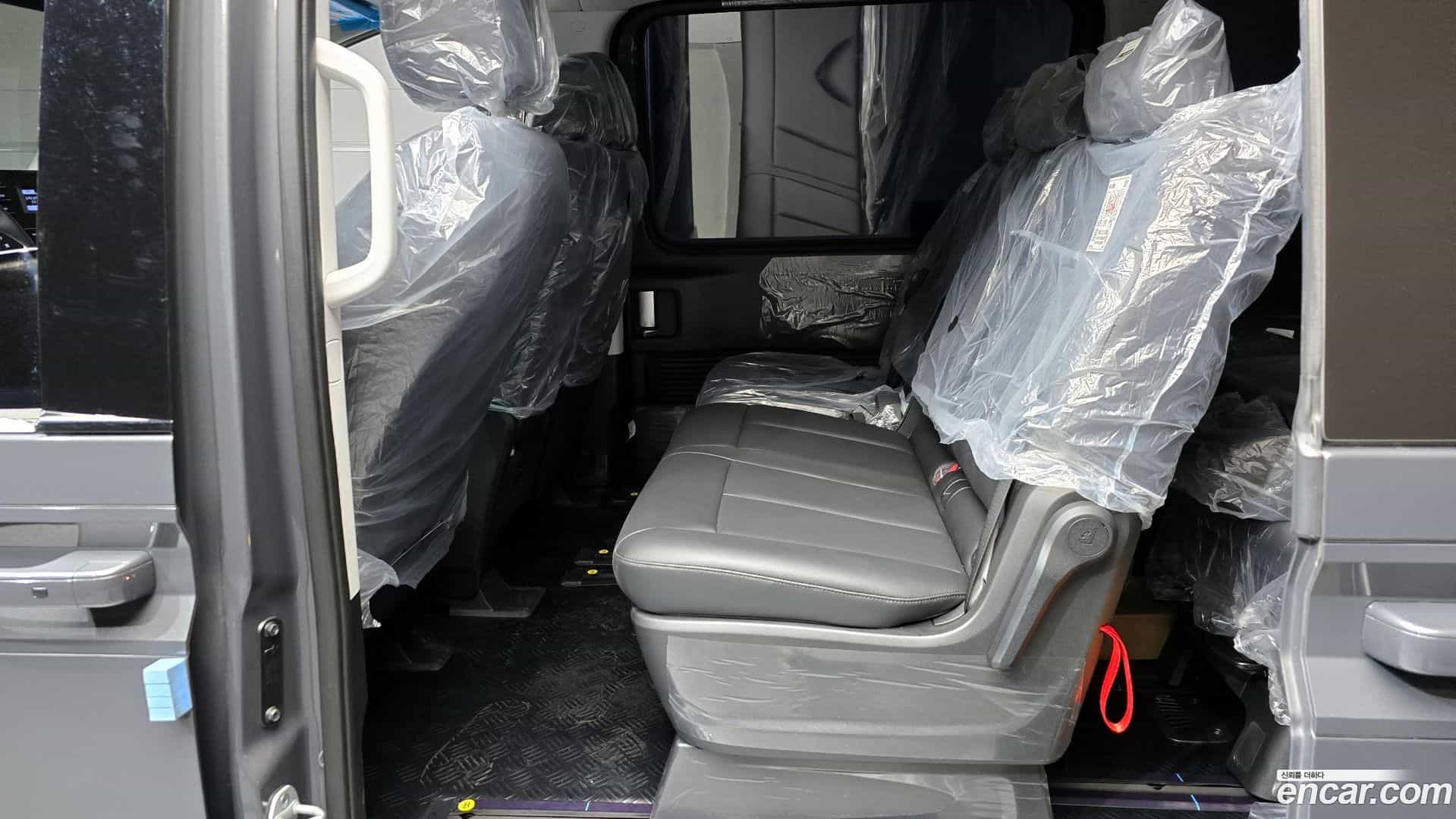 Staria Hyundai 2025.8-OPTION-016
