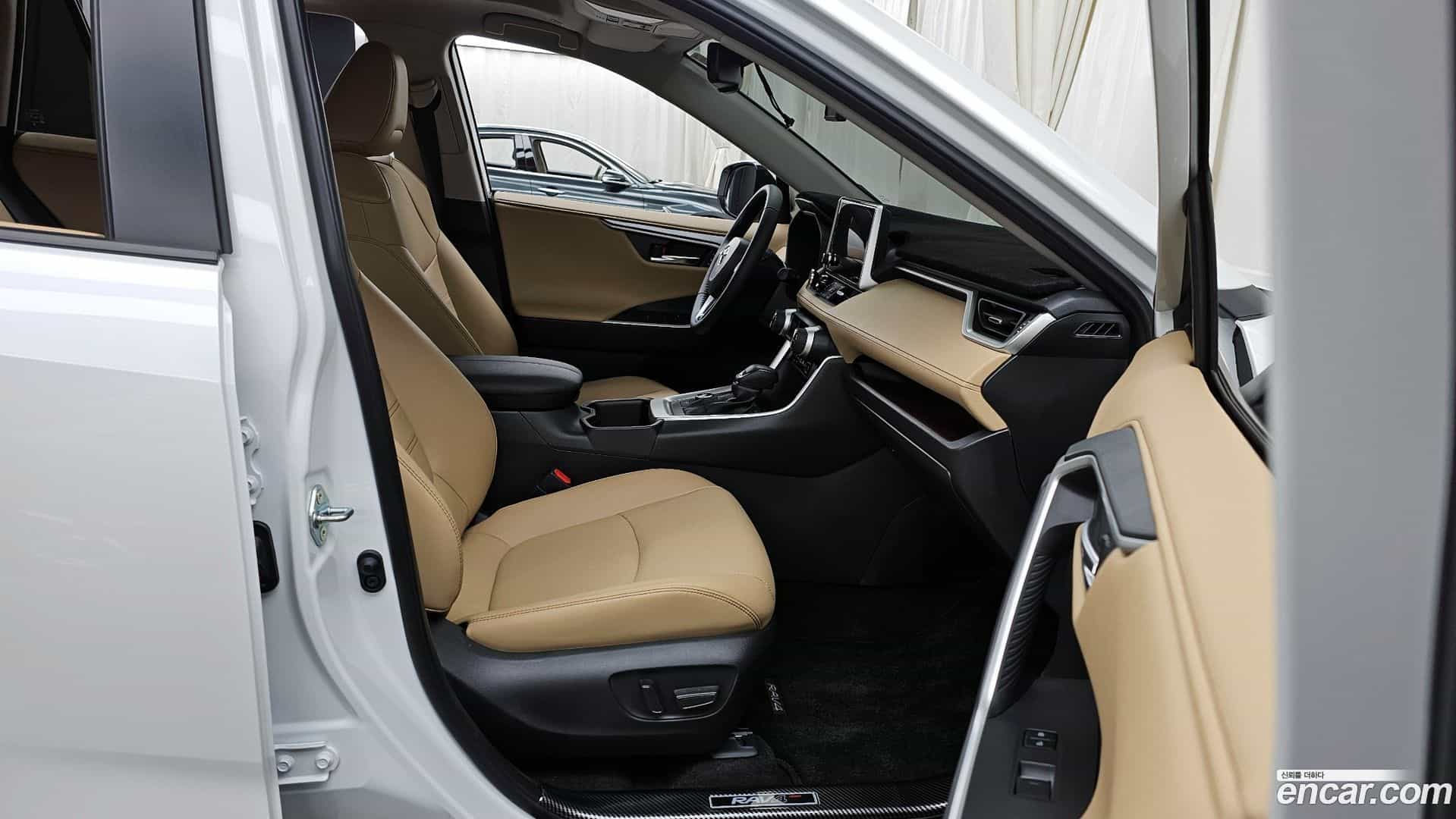 RAV4 Toyota 2025.7-OPTION-015
