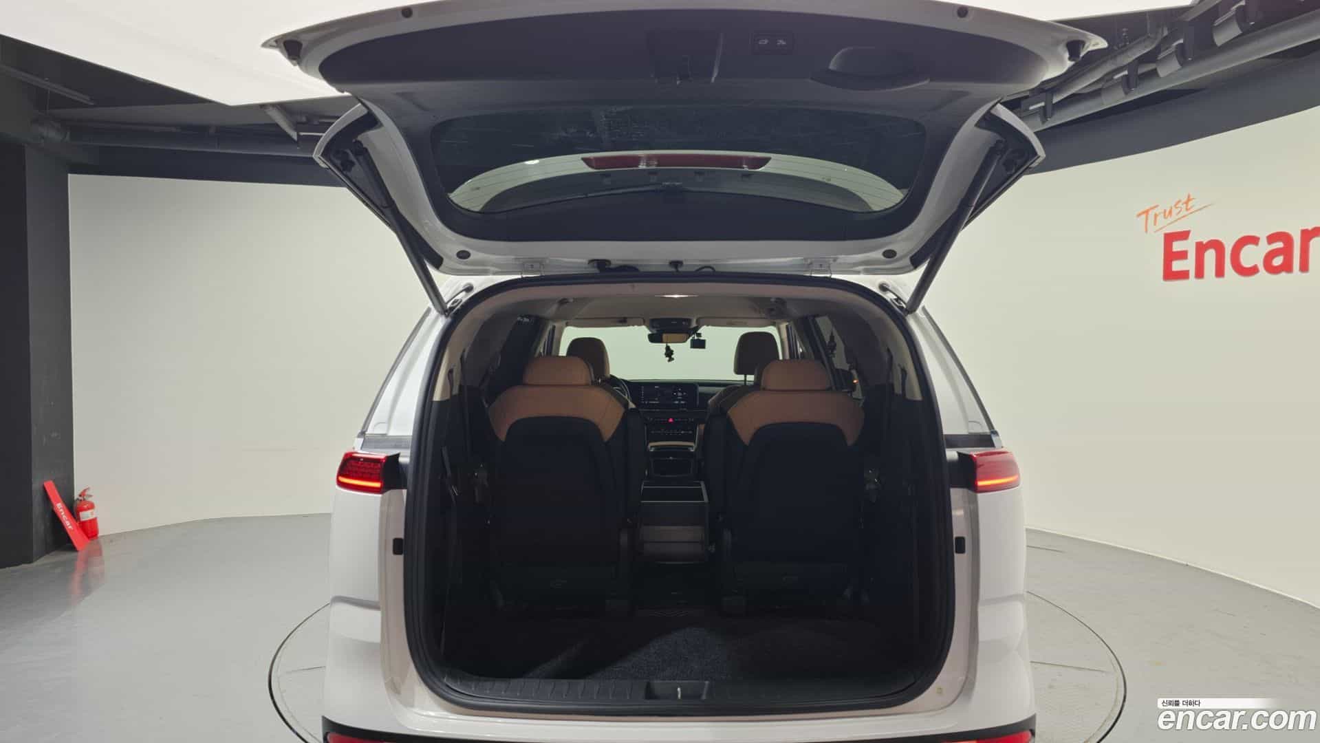 Canival Kia 2021.4-OPTION-024
