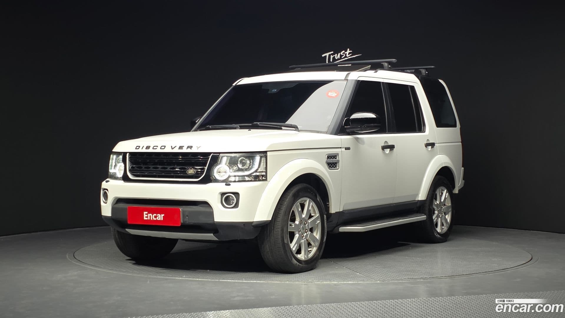 Main__Slider__Photo:Discovery Land Rover 2011.5-0