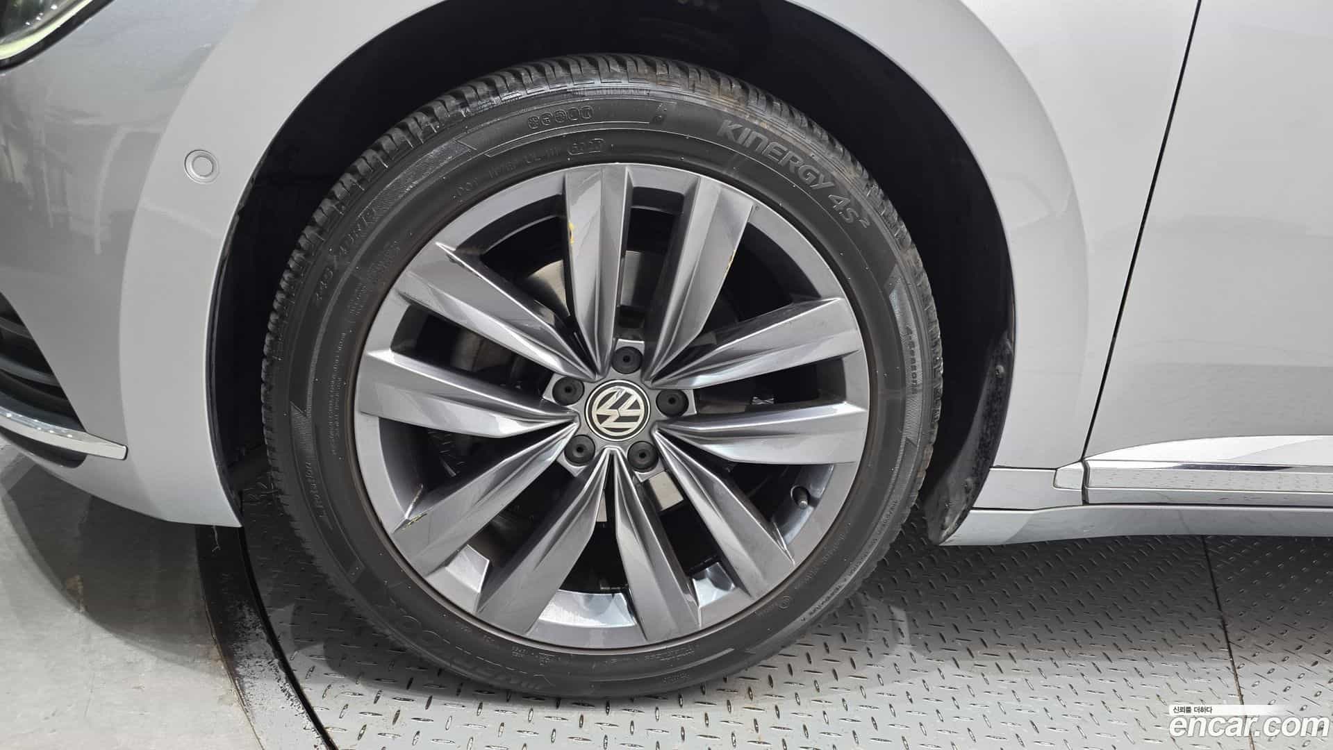 Arteon Volkswagen 2020.11-OUTER-005