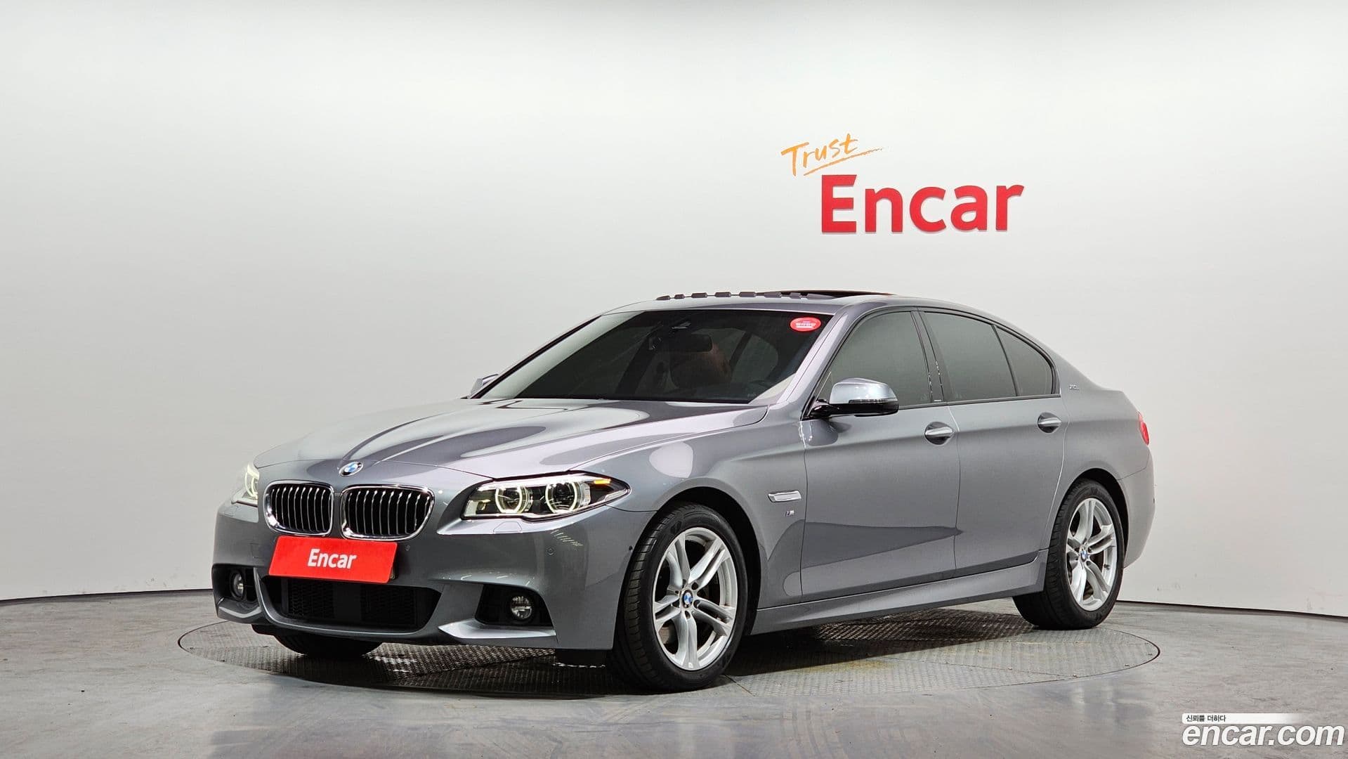 Main__Slider__Photo:5-Series BMW 2016.9-0