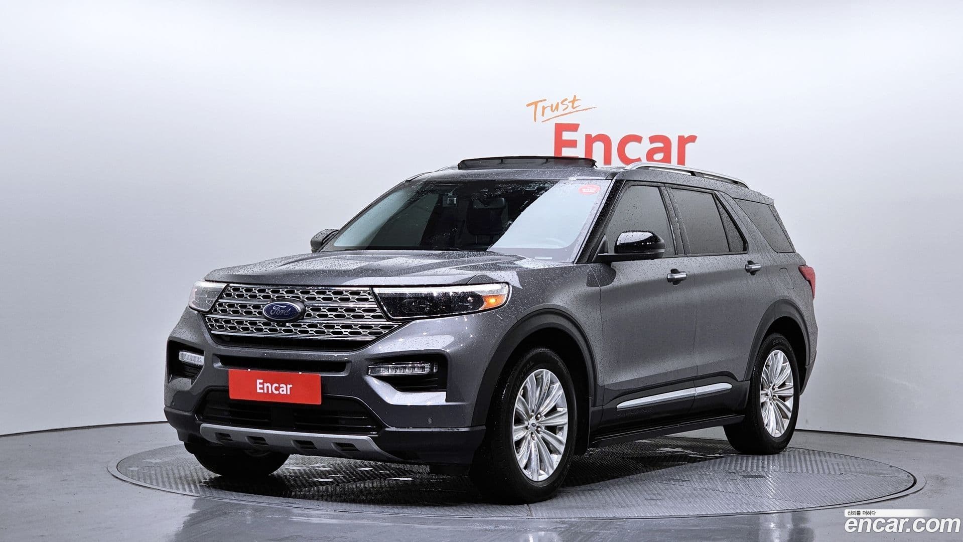 Main__Slider__Photo:Explorer Ford 2021.10-0