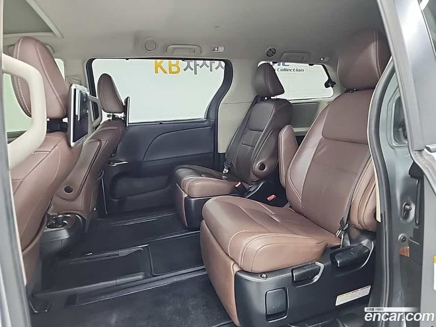 Sienna Toyota 2018.2-OPTION-016