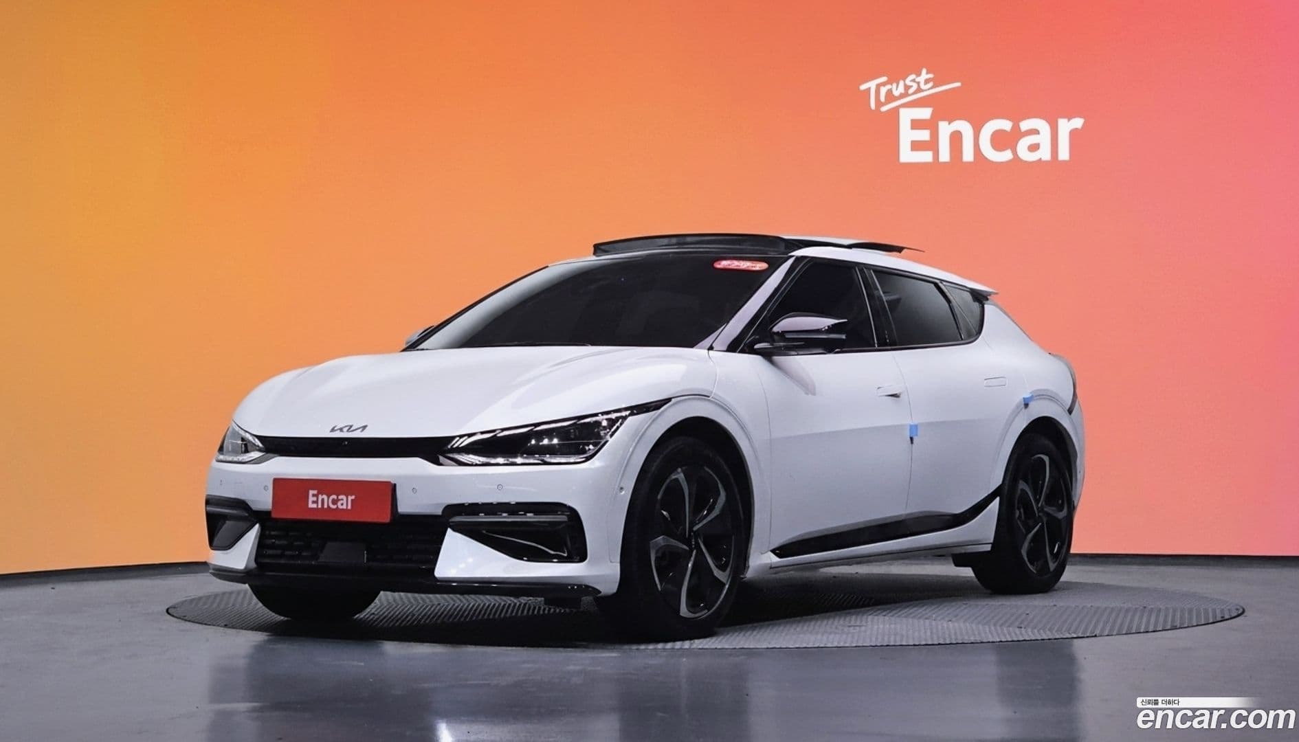 Main__Slider__Photo:EV6 Kia 2022.11-0