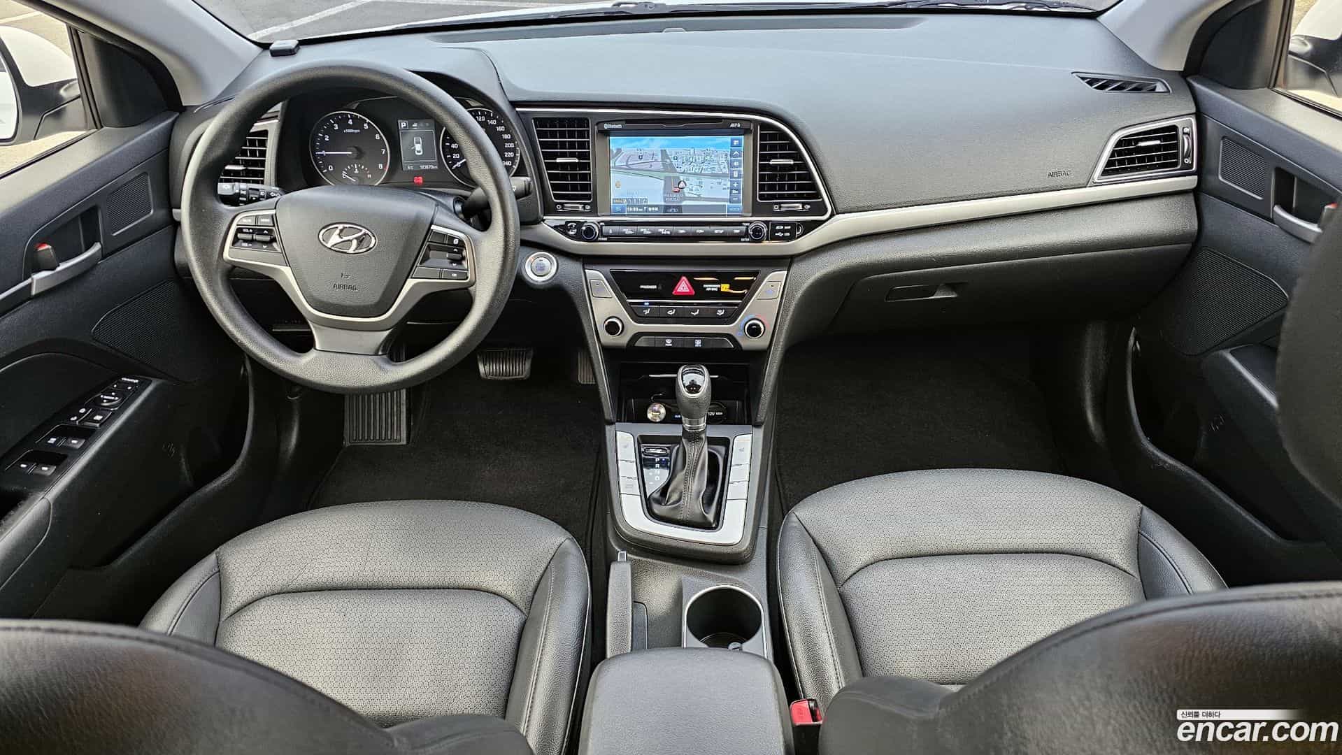 AVANTE Hyundai 2017.0-INNER-007