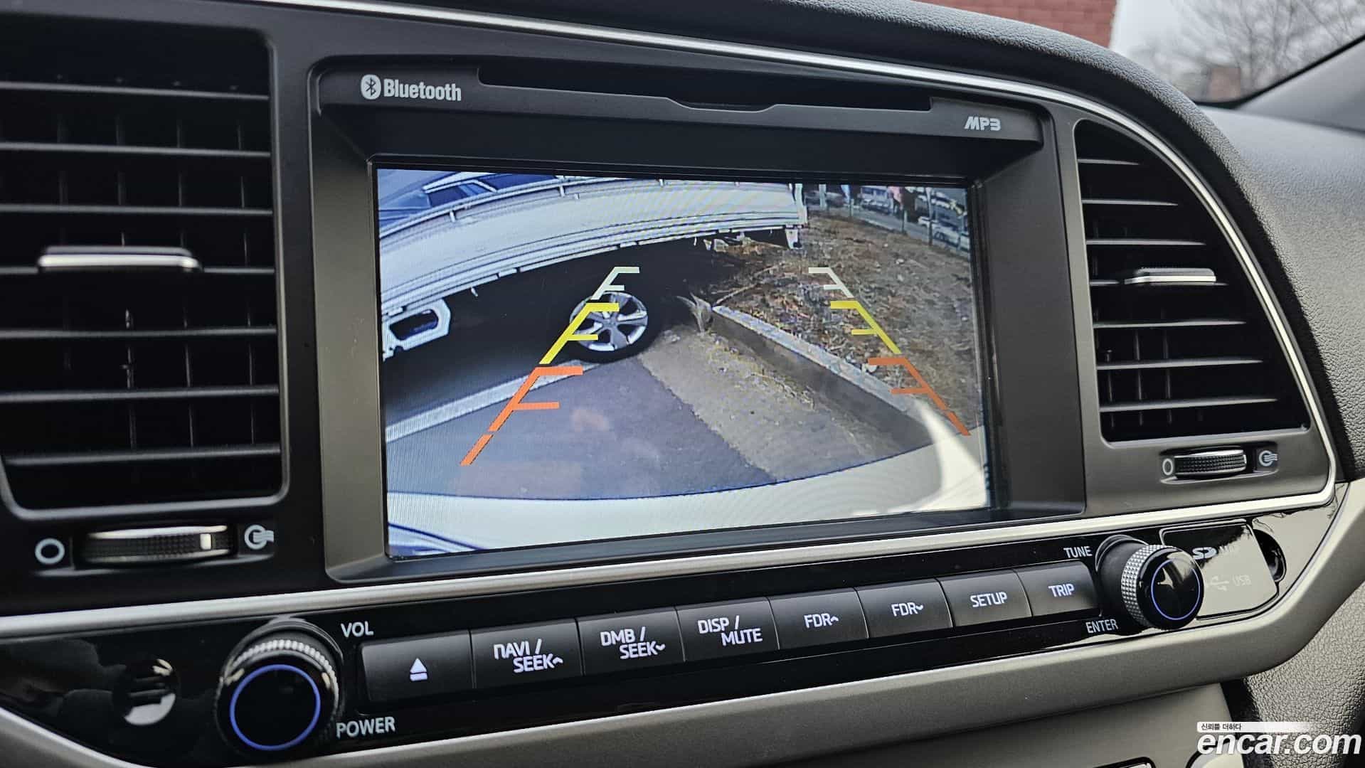 AVANTE Hyundai 2017.0-OPTION-022