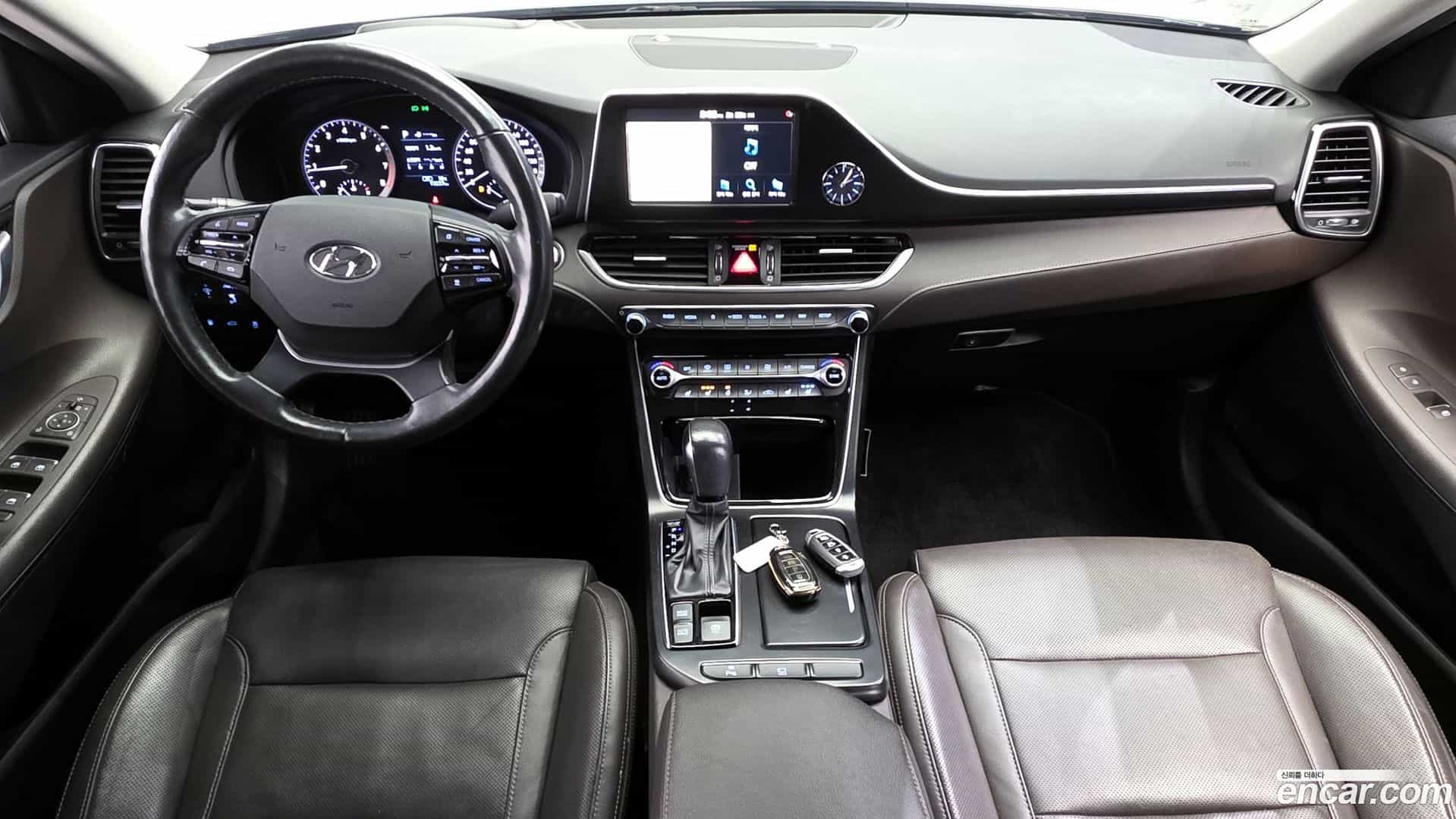 Grandeur Hyundai 2018.0-INNER-007