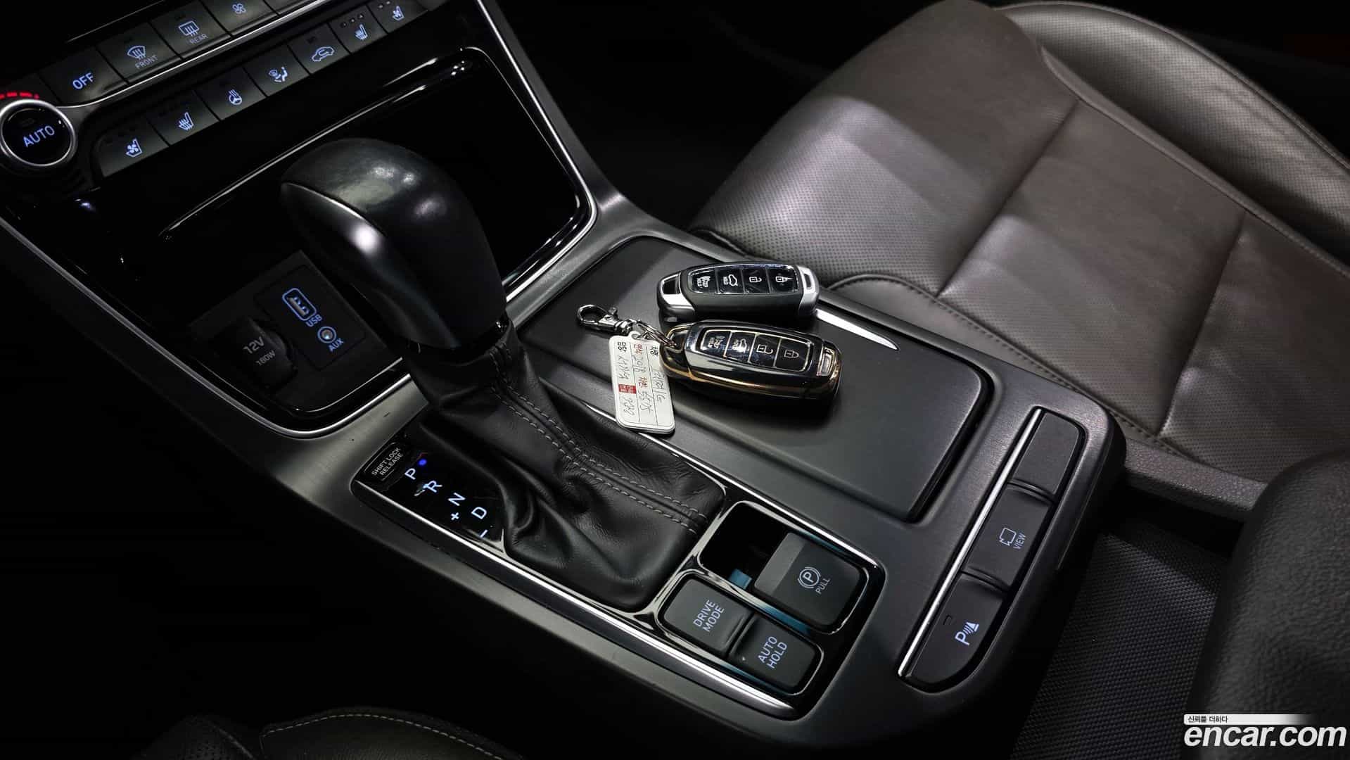 Grandeur Hyundai 2018.0-INNER-009