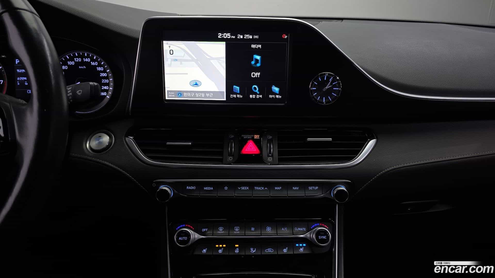 Grandeur Hyundai 2018.0-OPTION-018