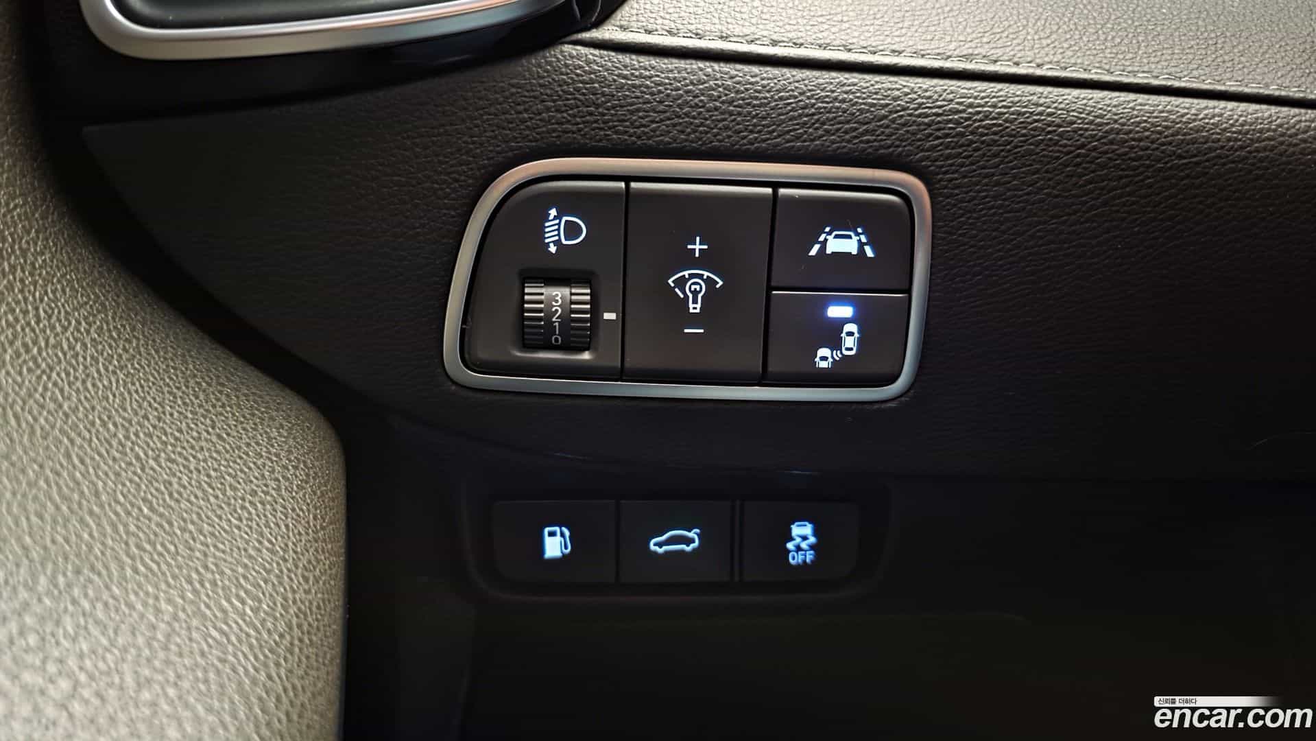 Grandeur Hyundai 2018.0-OPTION-021