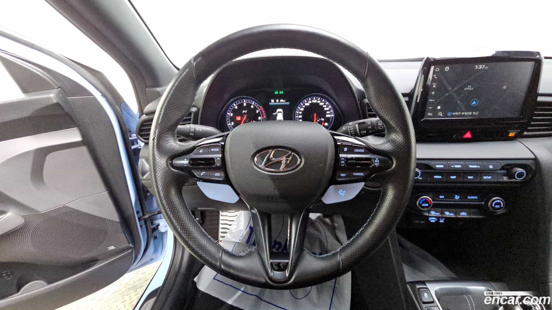 Veloster Hyundai 2018.6-OPTION-019