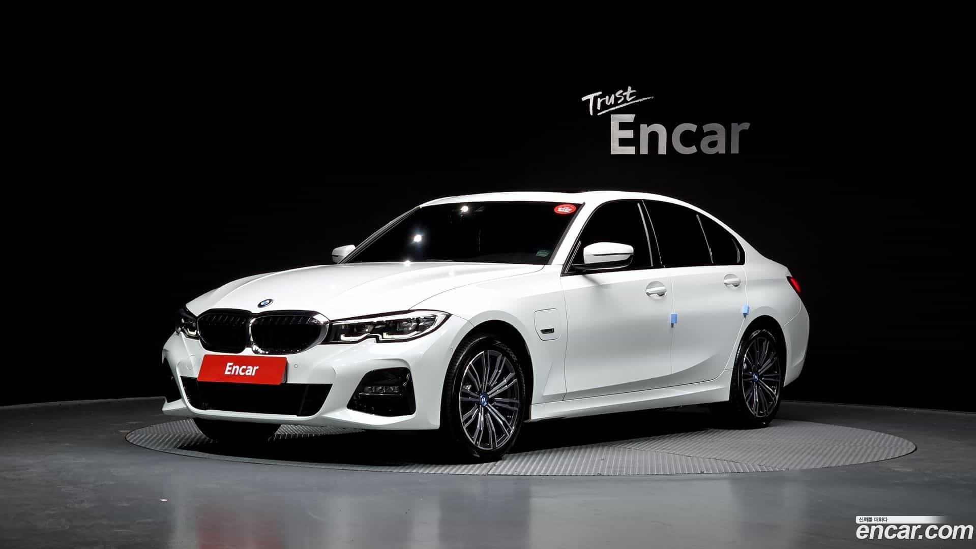 3-Series BMW 2022.3-OUTER-001