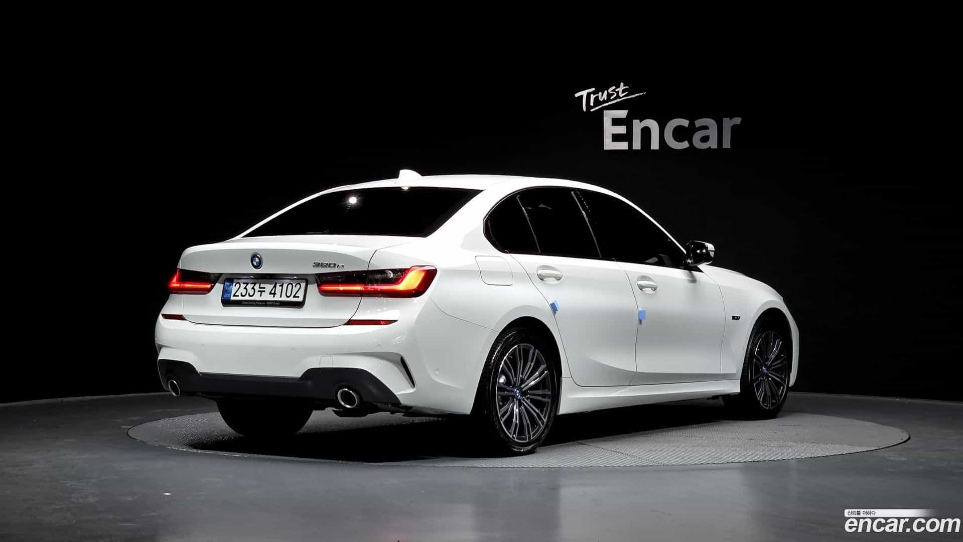 3-Series BMW 2022.3-OUTER-002
