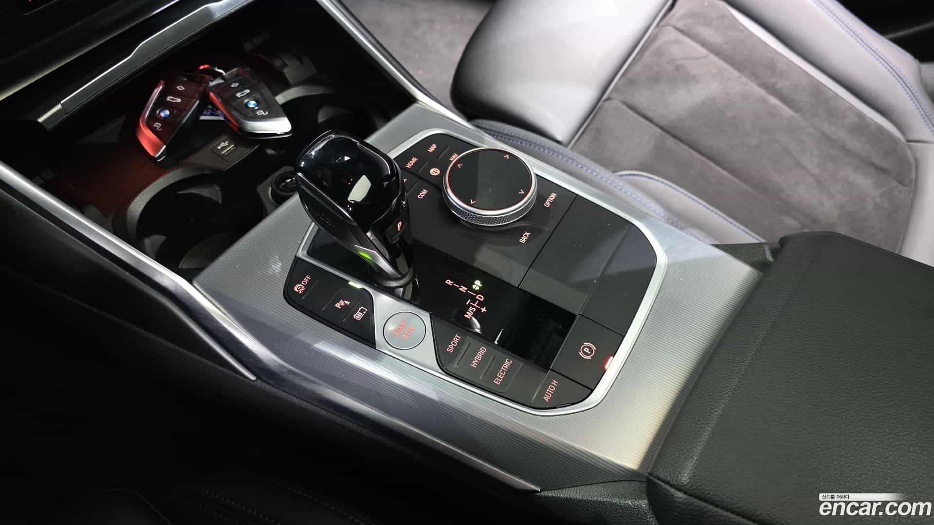 3-Series BMW 2022.3-INNER-009