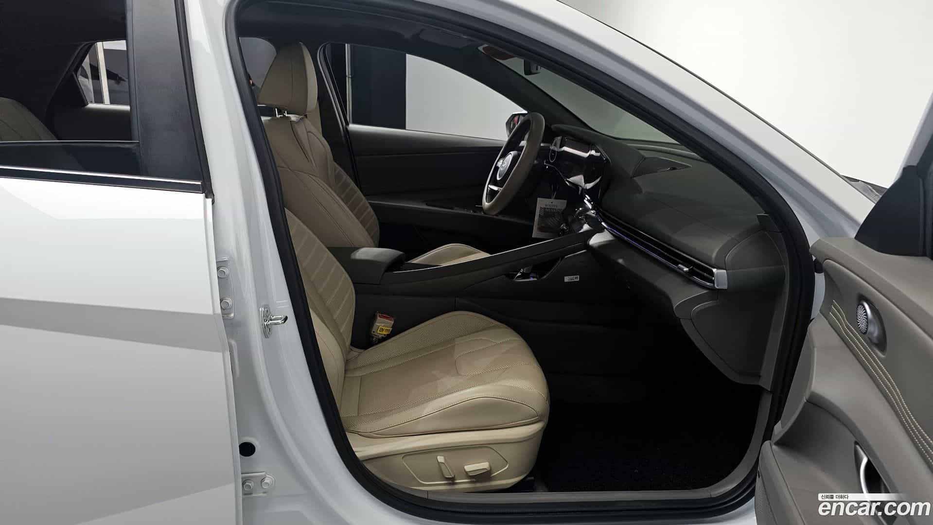 AVANTE Hyundai 2024.1-OPTION-015