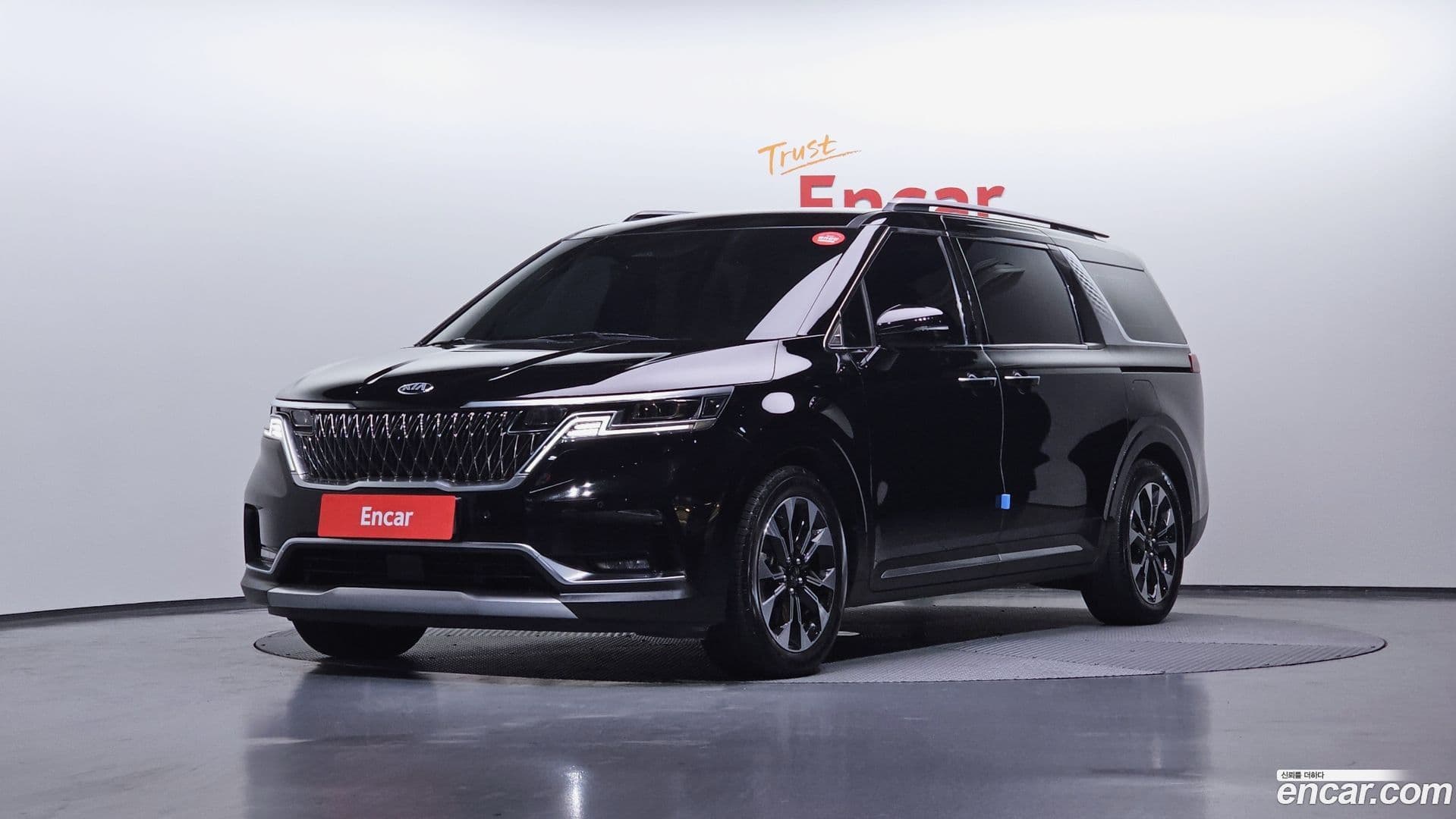 Main__Slider__Photo:Canival Kia 2021.4-0