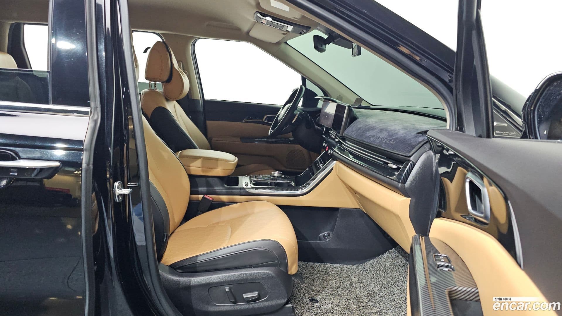 Main__Slider__Photo:Canival Kia 2021.4-10