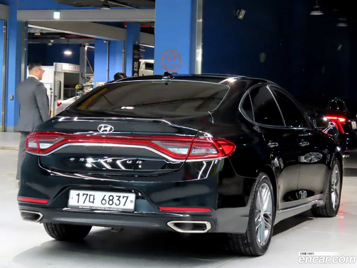Grandeur Hyundai 2019.0-OUTER-004