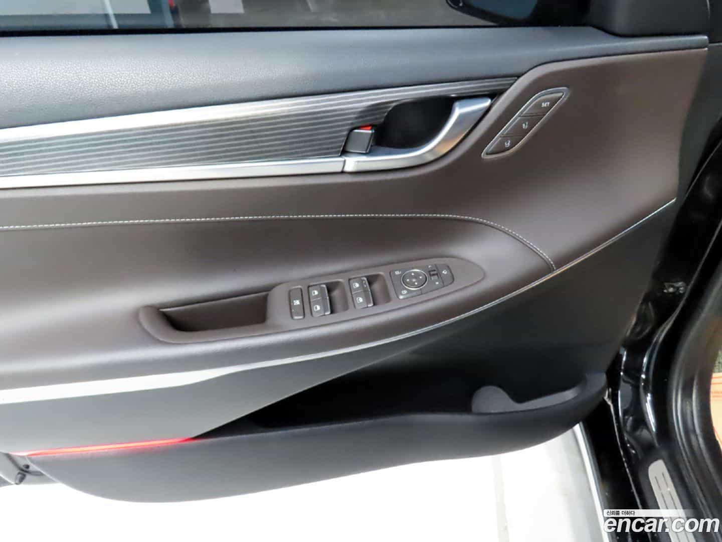 Grandeur Hyundai 2019.0-OPTION-016