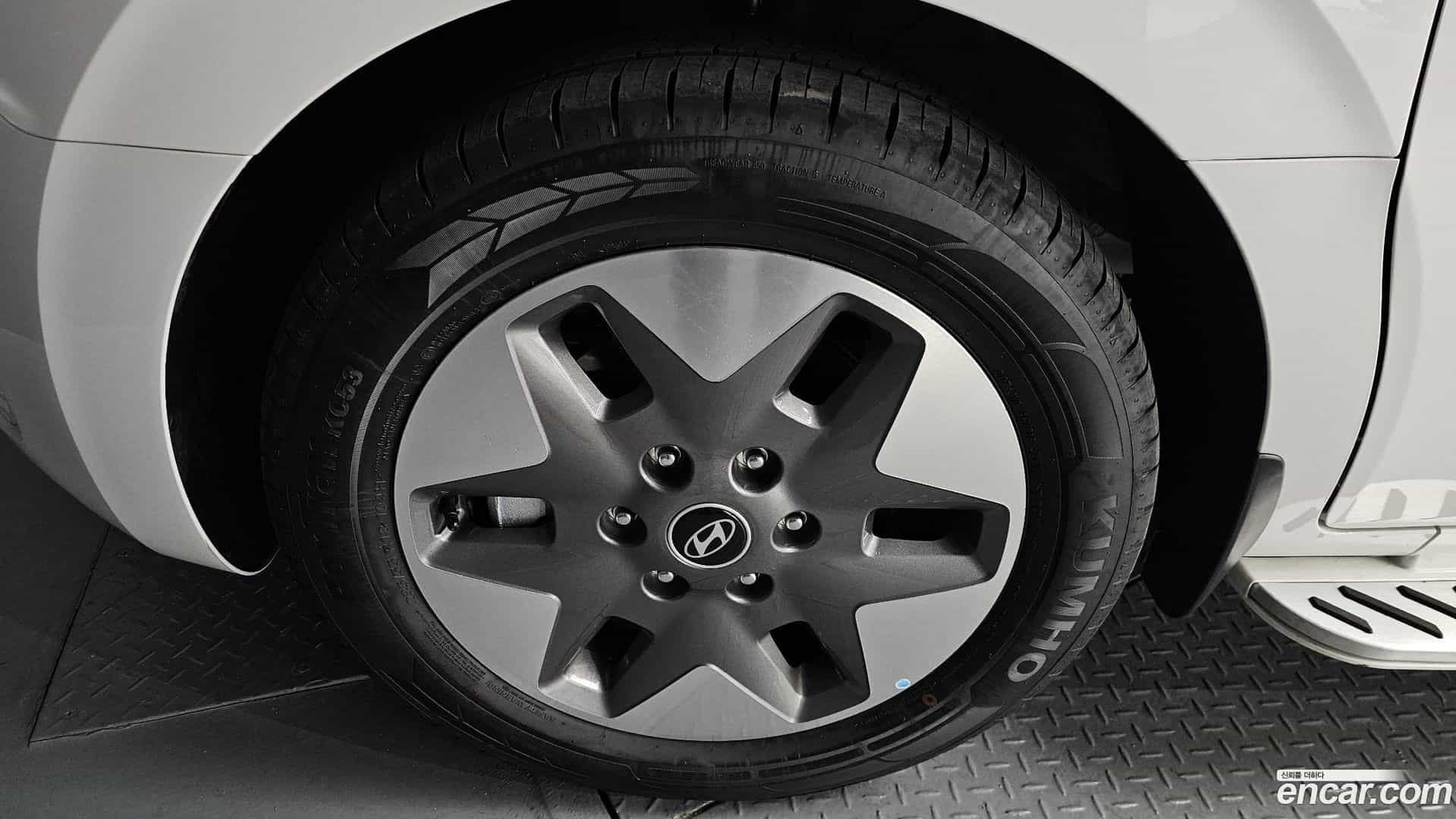 Staria Hyundai 2025.8-OUTER-005