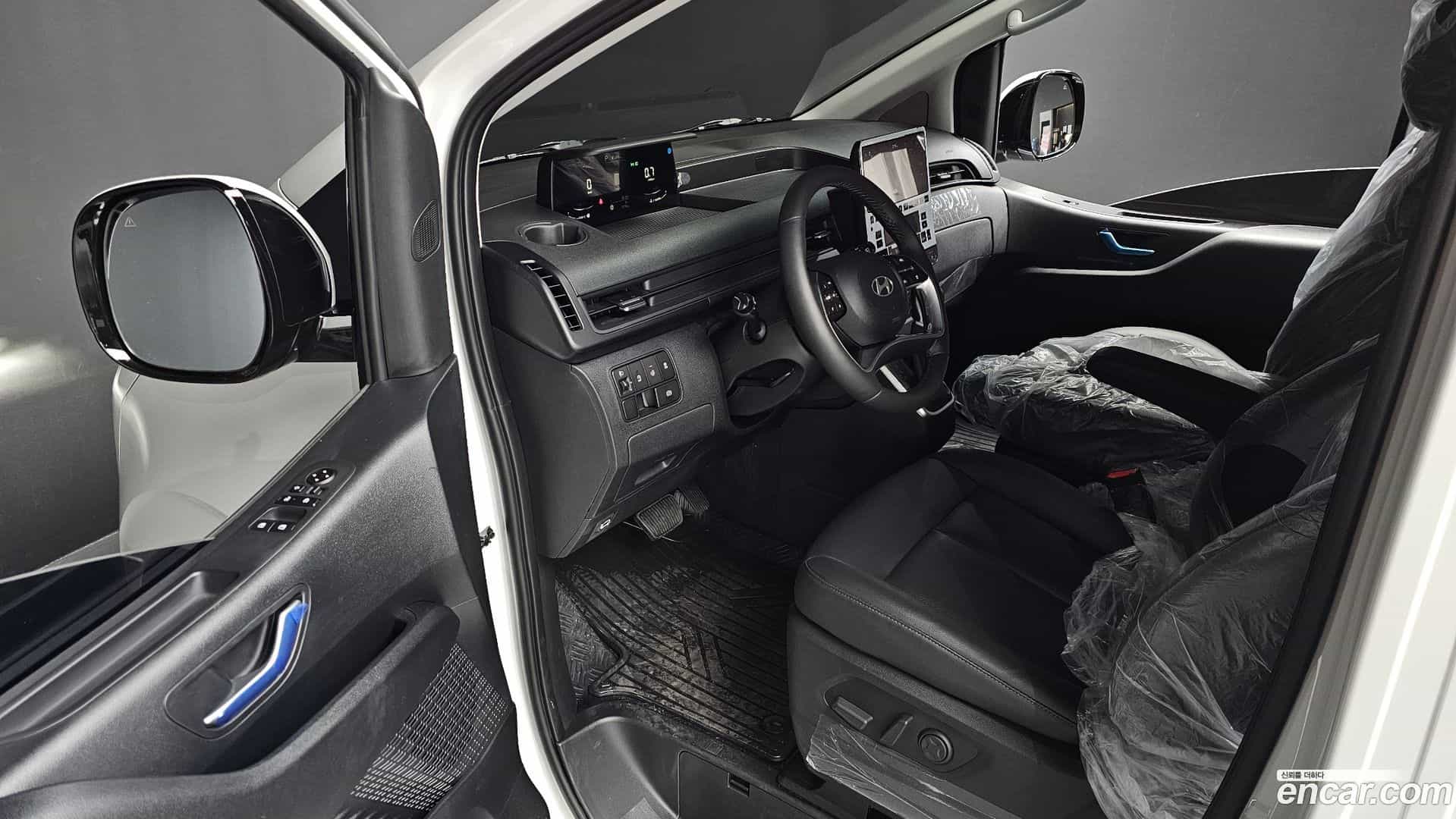 Staria Hyundai 2025.8-OPTION-015