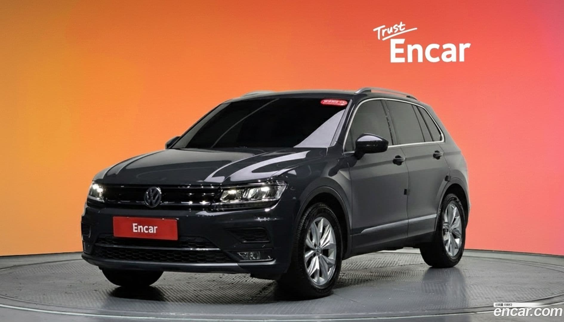 Main__Slider__Photo:Tiguan Volkswagen 2020.10-0