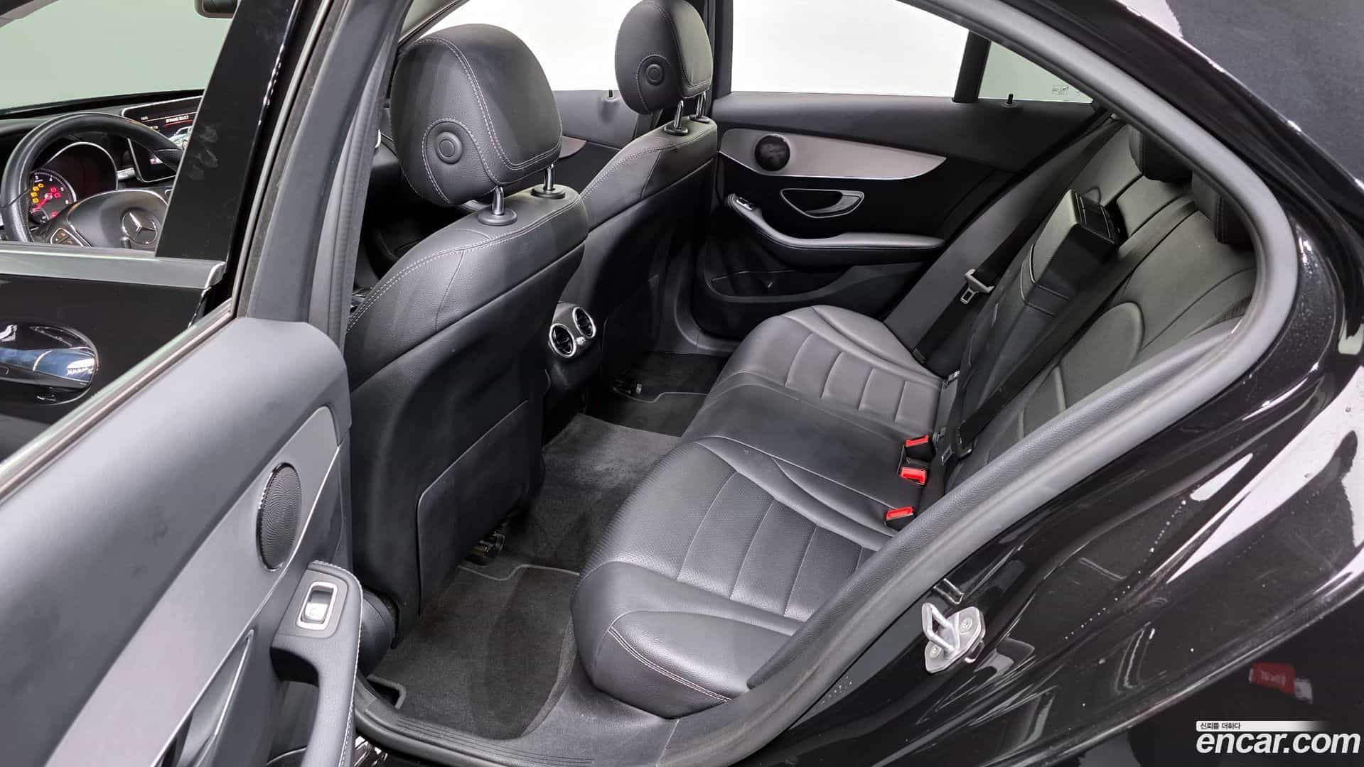 C-Class Mercedes-Benz 2017.5-OPTION-016