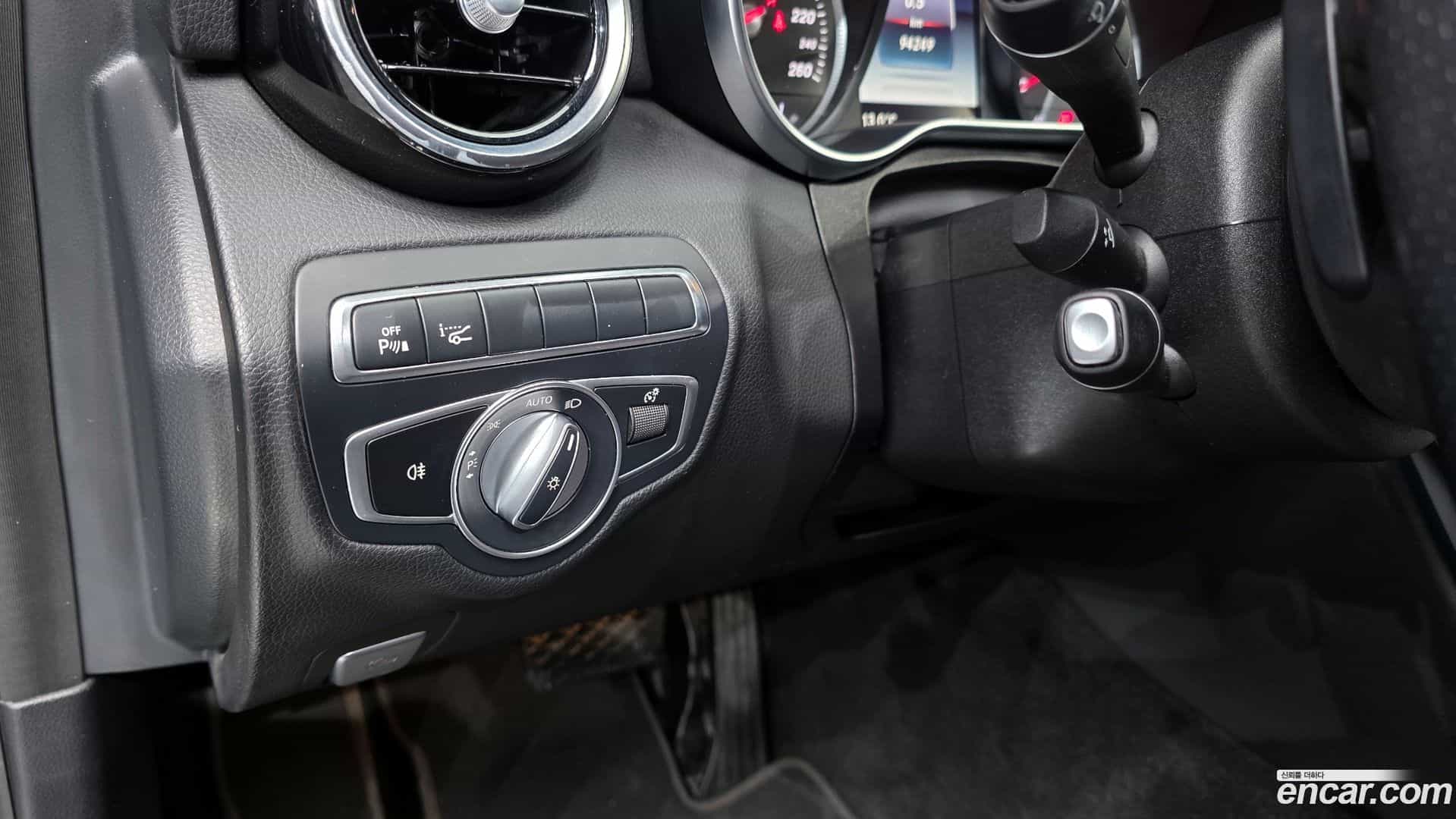 C-Class Mercedes-Benz 2017.5-OPTION-020