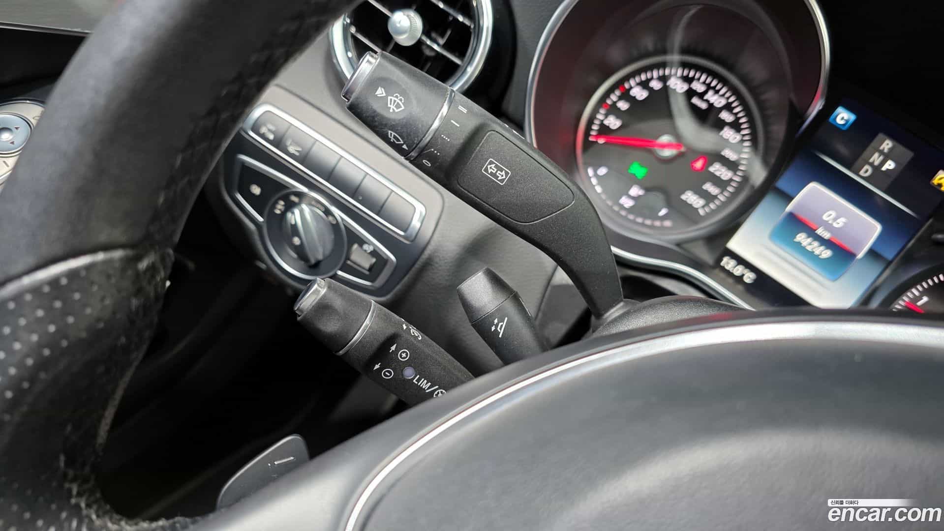 C-Class Mercedes-Benz 2017.5-OPTION-021