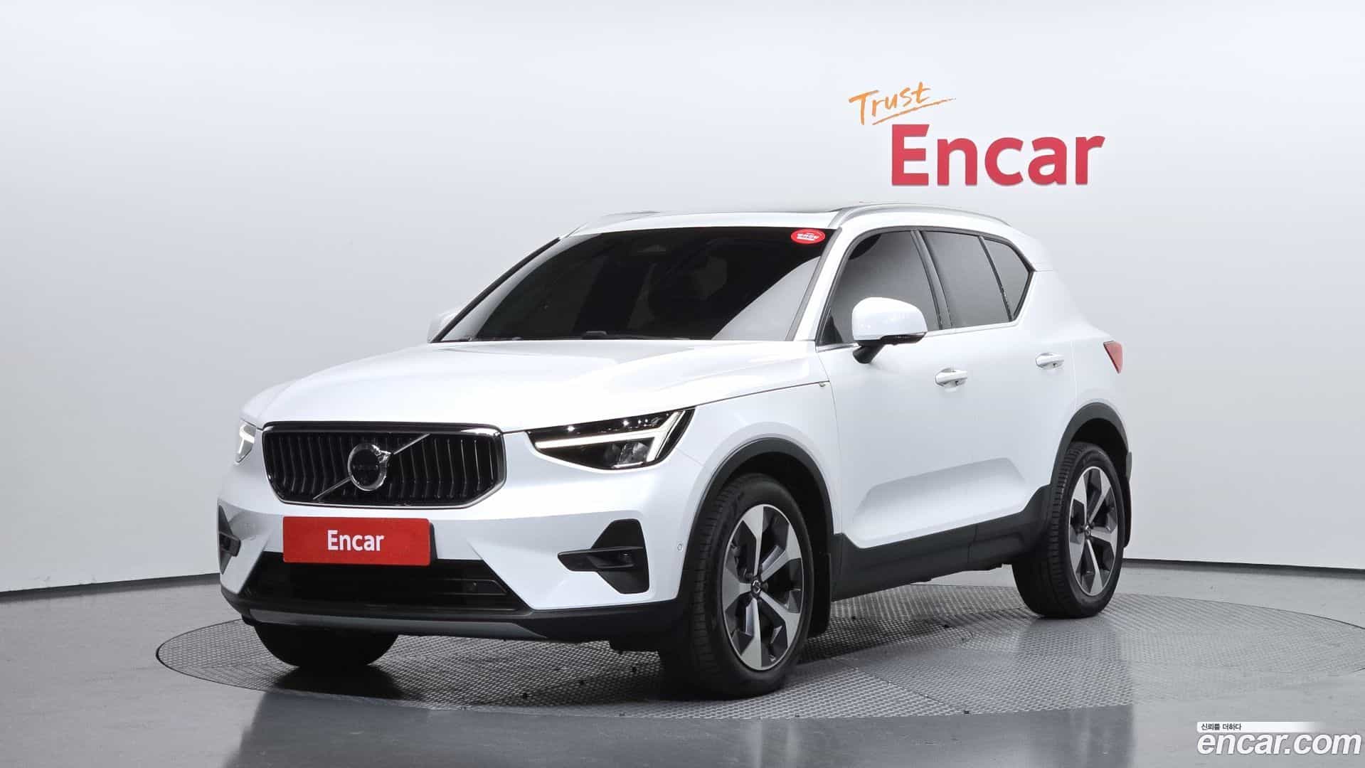 XC40 Volvo 2022.9-OUTER-001