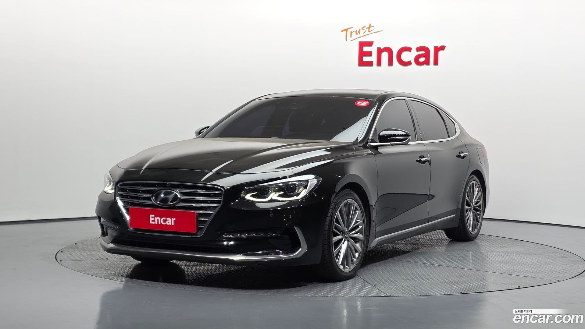 Main__Slider__Photo:Grandeur Hyundai 2019.1-0