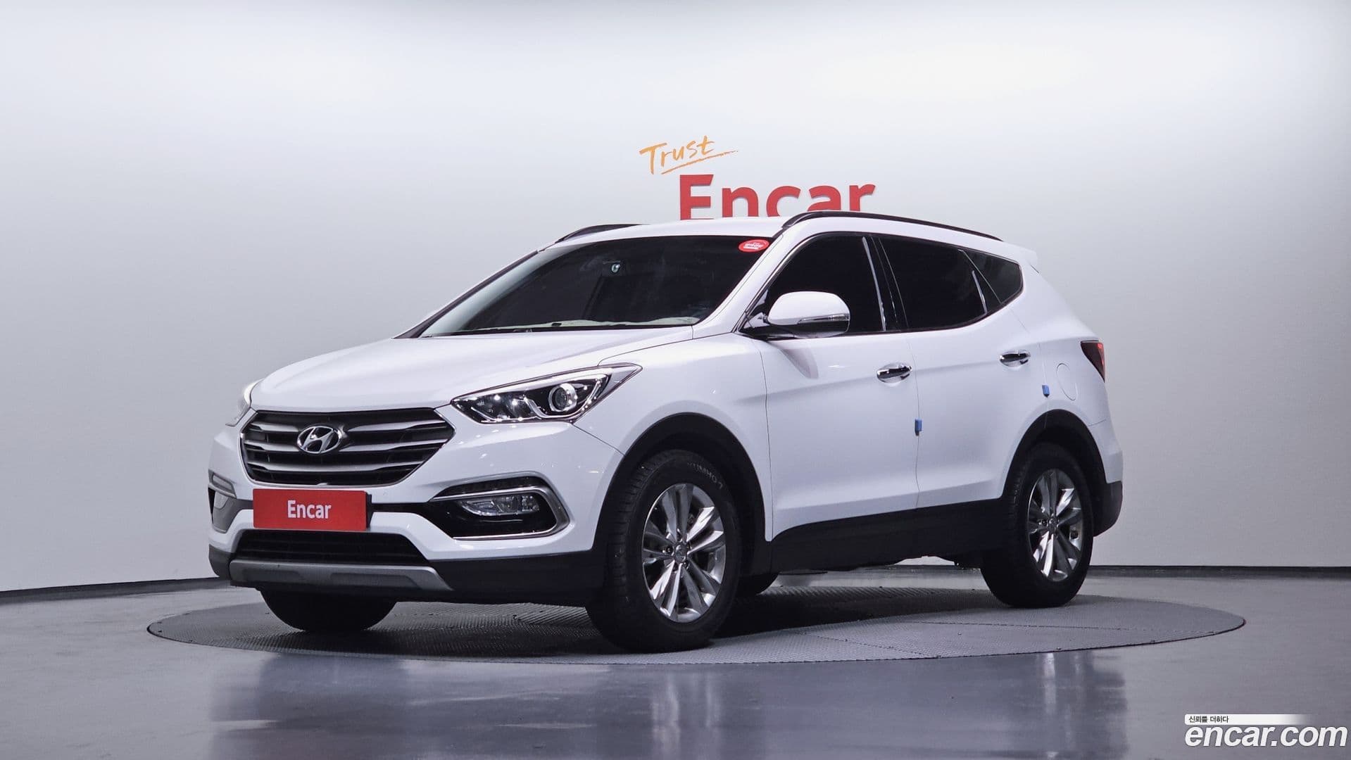 Main__Slider__Photo:Santafe Hyundai 2015.6-0