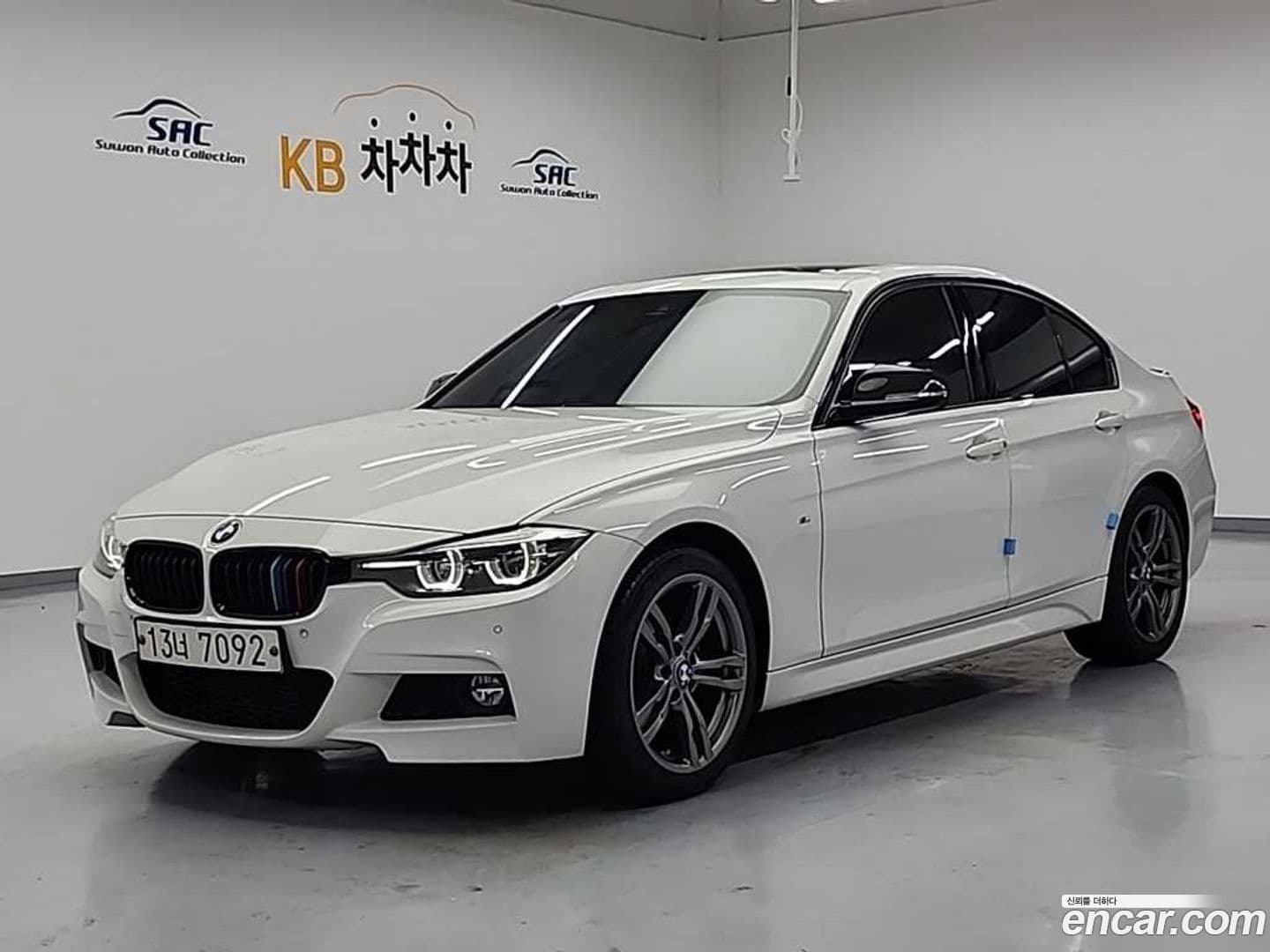 Main__Slider__Photo:3-Series BMW 2018.11-0