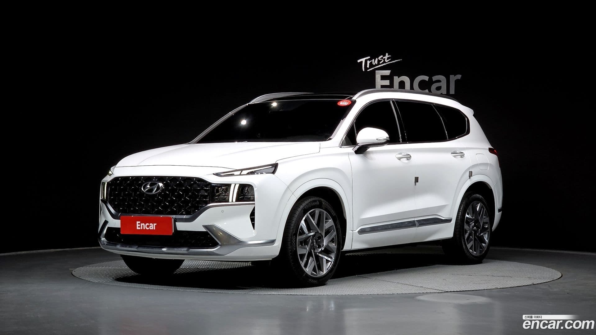 Main__Slider__Photo:Santafe Hyundai 2021.3-0