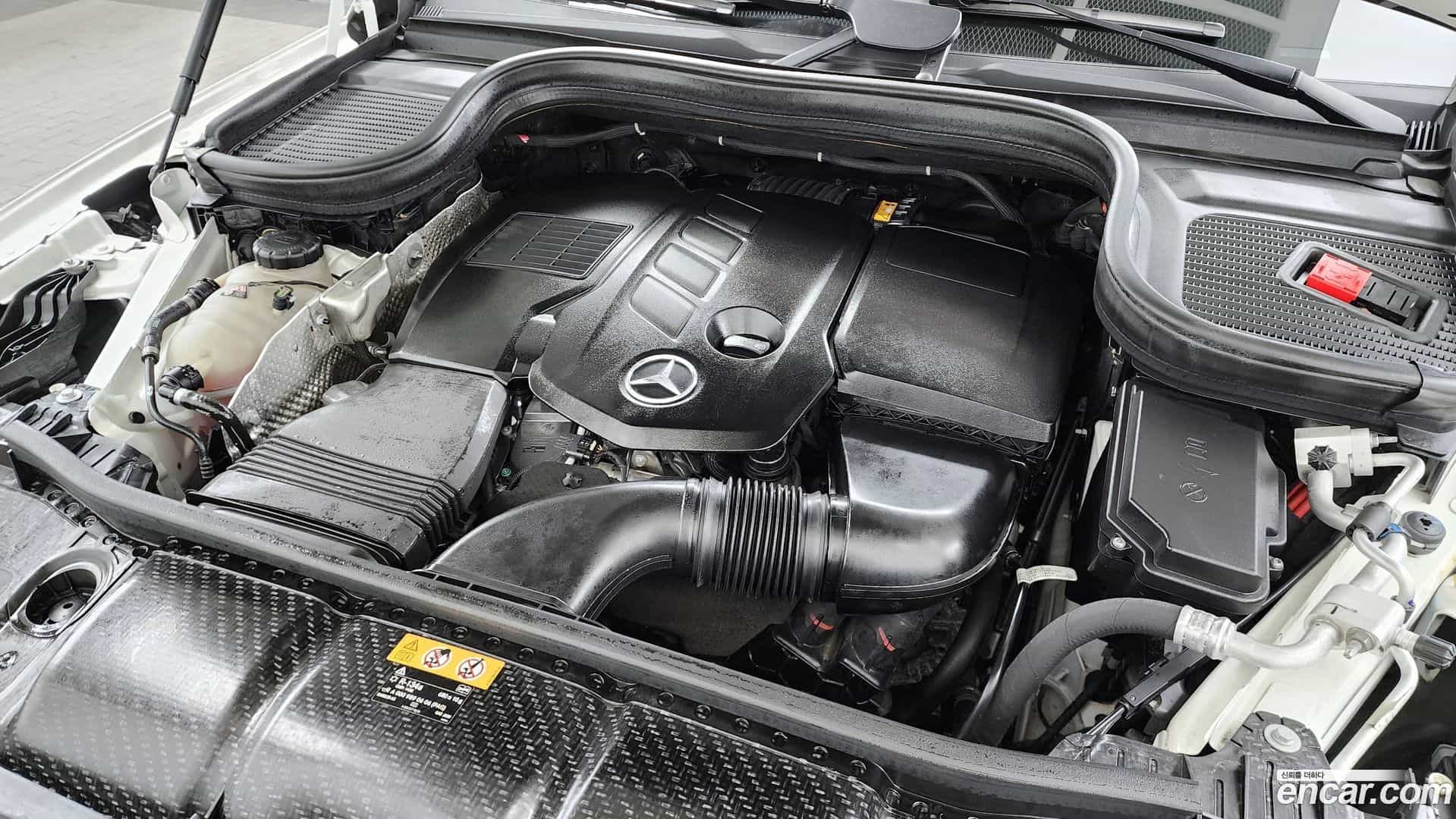 GLE-Class Mercedes-Benz 2020.6-INNER-006