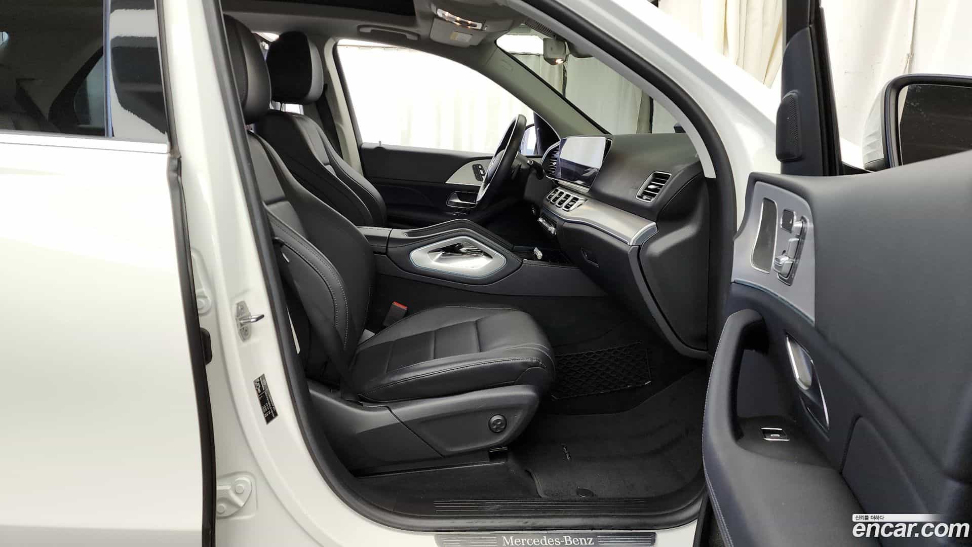 GLE-Class Mercedes-Benz 2020.6-OPTION-015