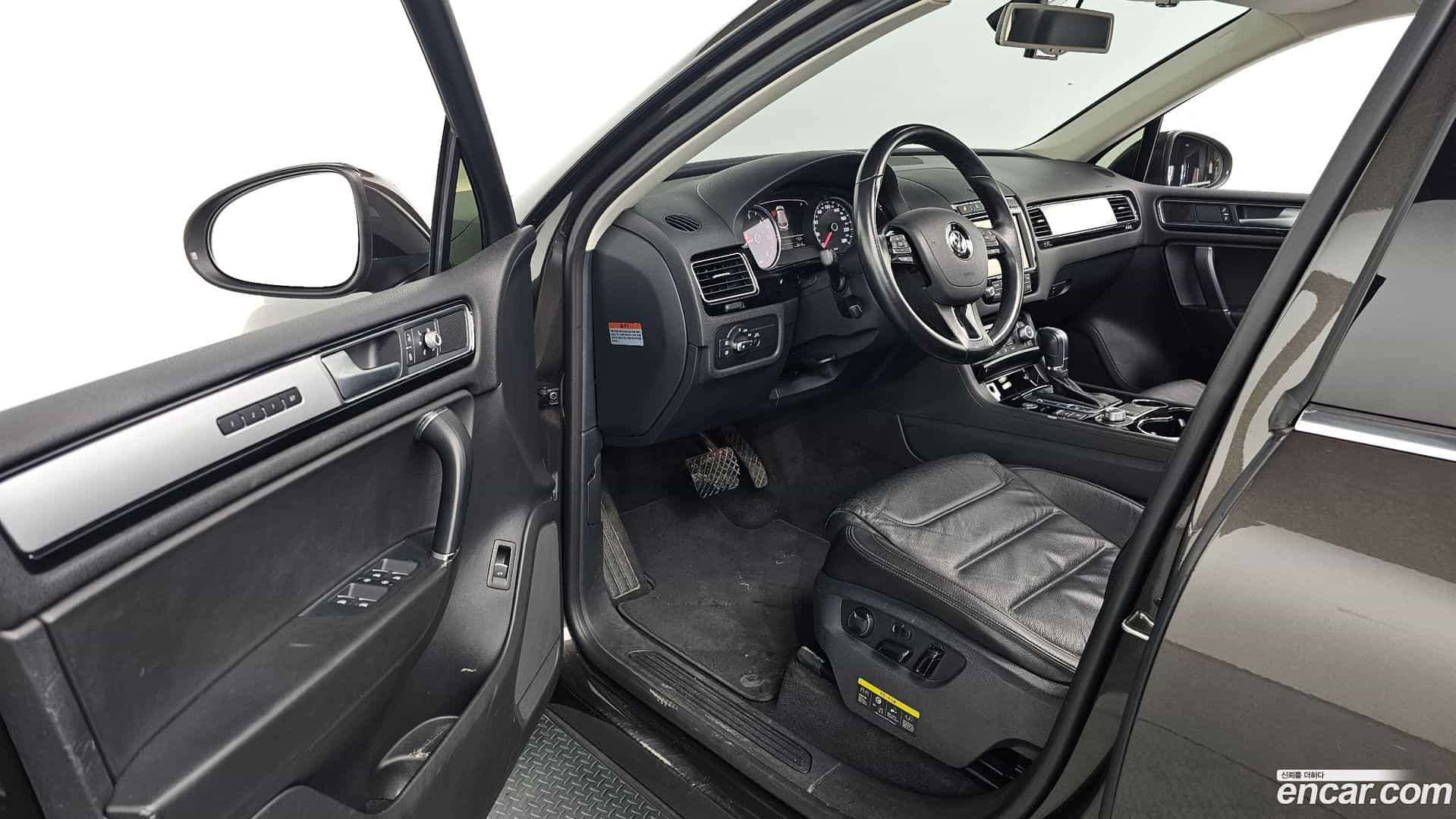 Touareg Volkswagen 2015.10-OPTION-015